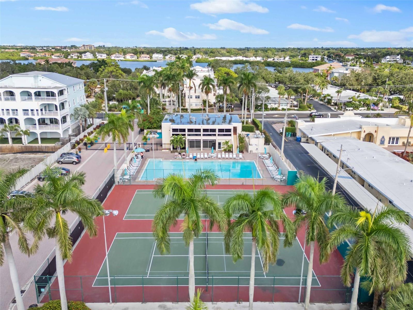 Image 26 of 28 For 5970 Midnight Pass Road 177