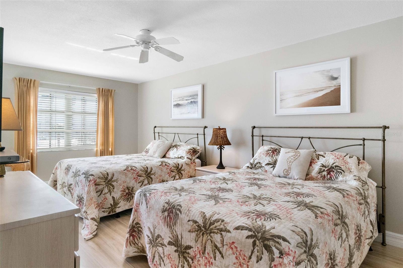 Image 3 of 28 For 5970 Midnight Pass Road 177