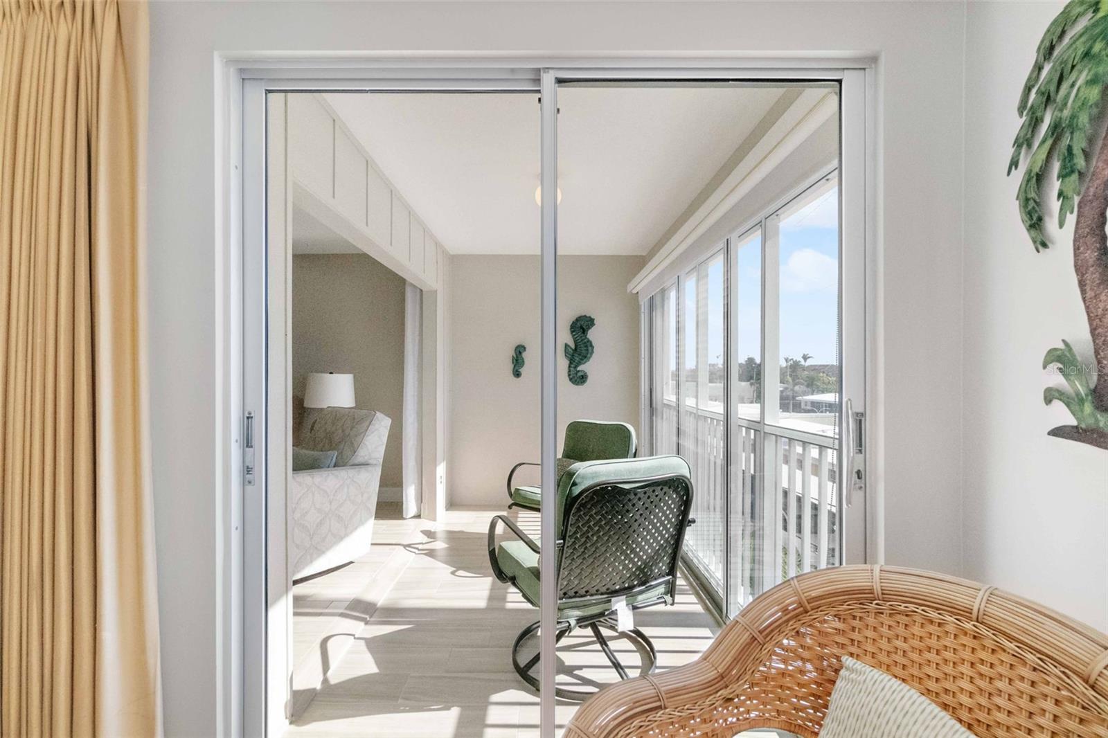 Image 6 of 28 For 5970 Midnight Pass Road 177