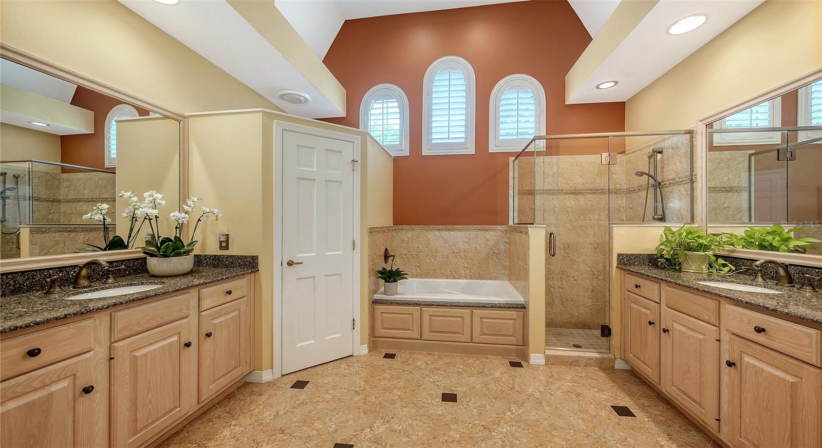 Image 23 of 63 For 7401 Hemlock Lane