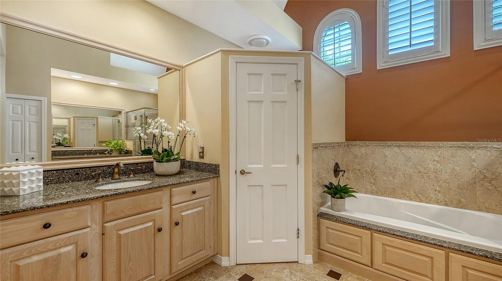 Image 25 of 63 For 7401 Hemlock Lane