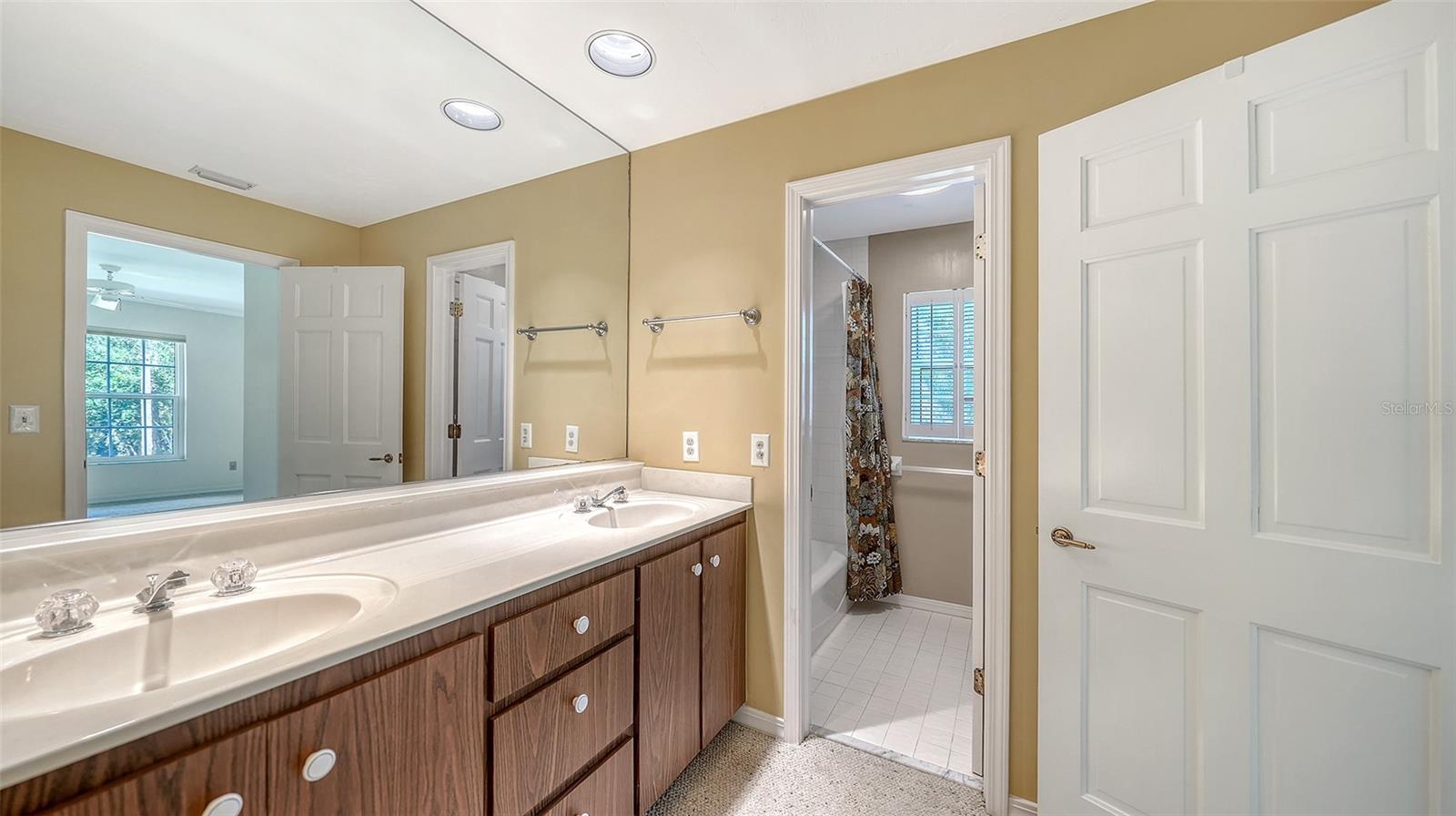 Image 33 of 63 For 7401 Hemlock Lane