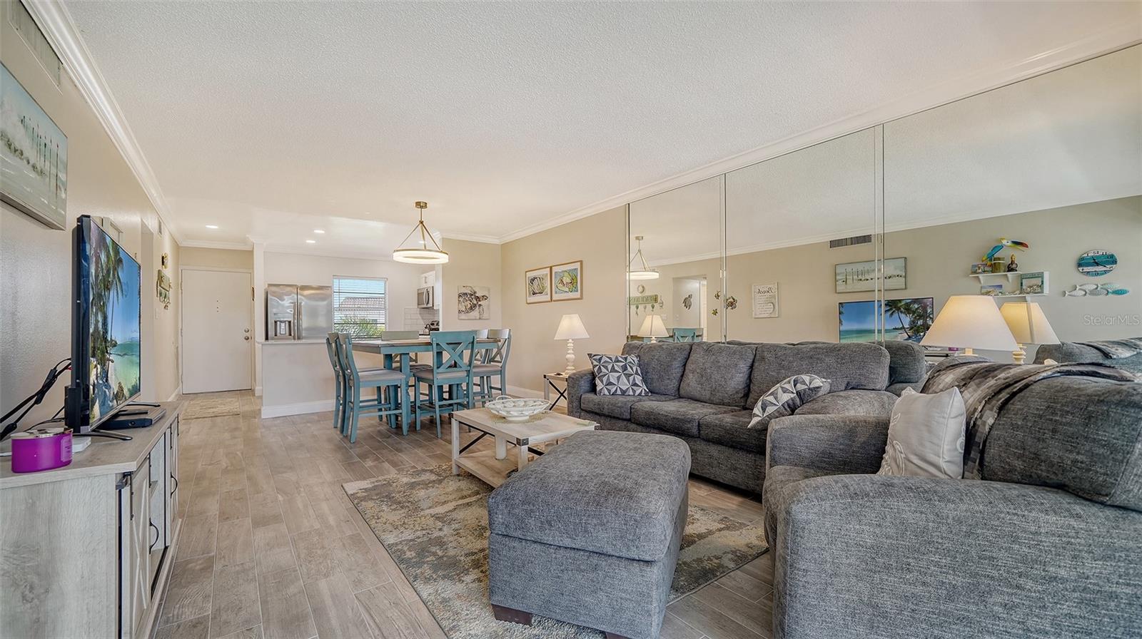 Image 10 of 58 For 4380 Exeter Drive 303