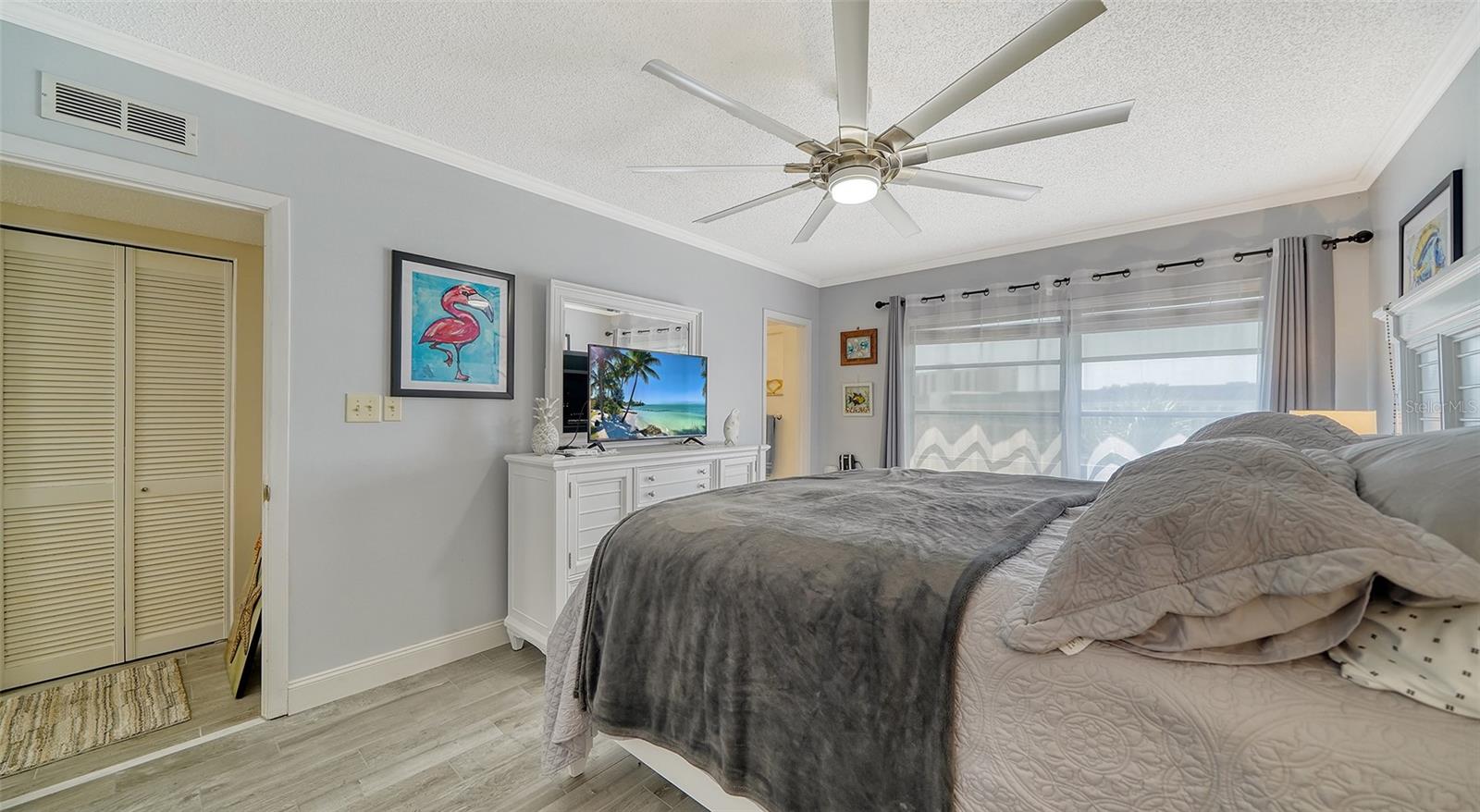 Image 18 of 58 For 4380 Exeter Drive 303