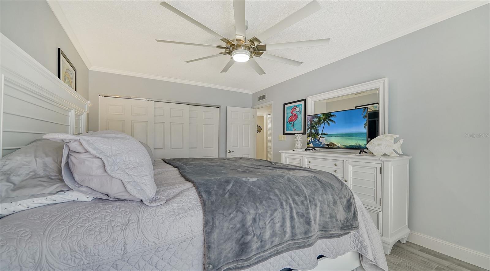 Image 20 of 58 For 4380 Exeter Drive 303