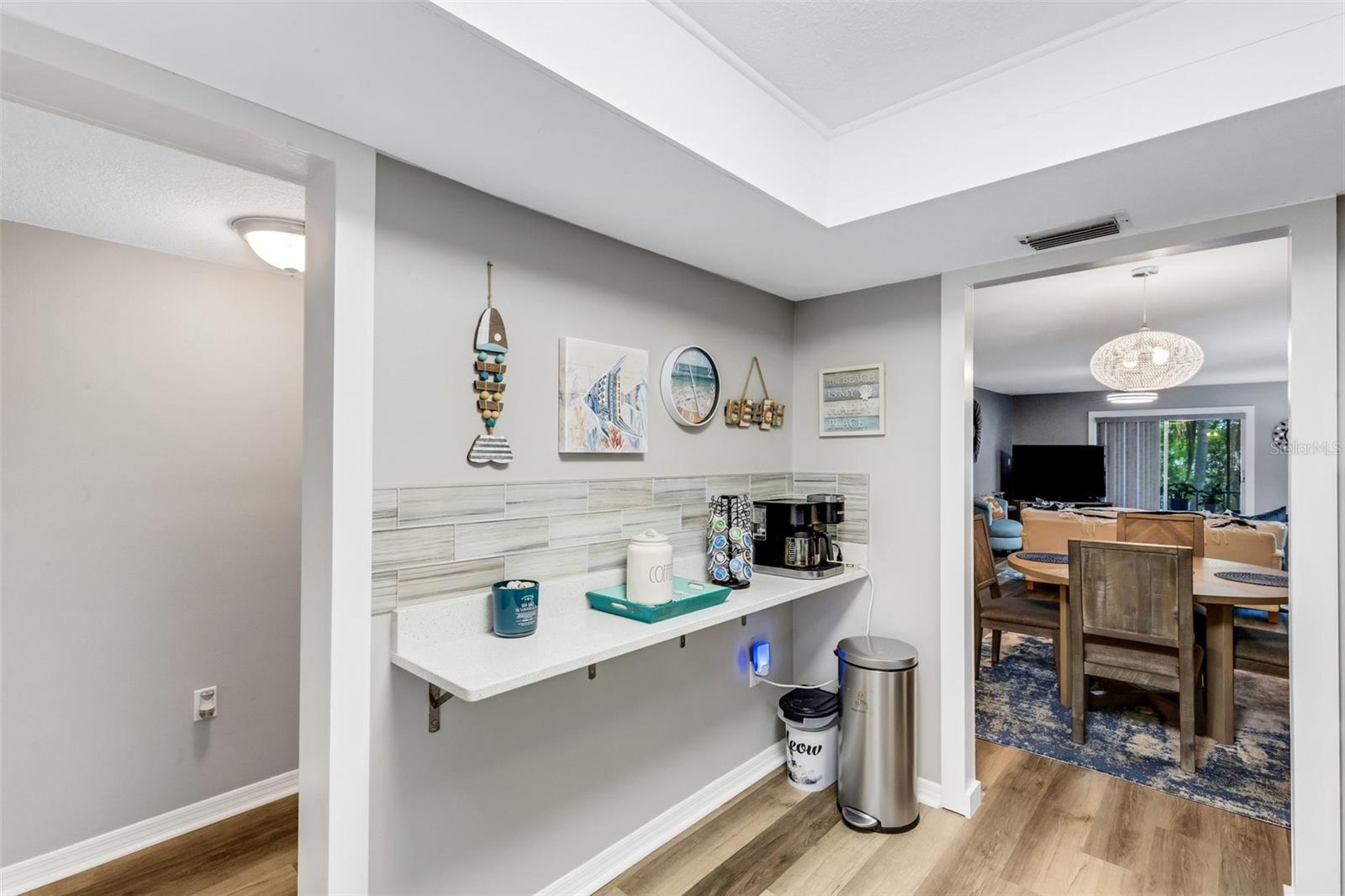Image 12 of 37 For 3118 Lake Bayshore Drive O216