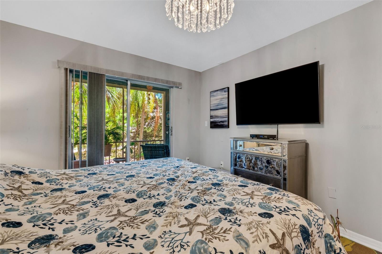 Image 20 of 37 For 3118 Lake Bayshore Drive O216