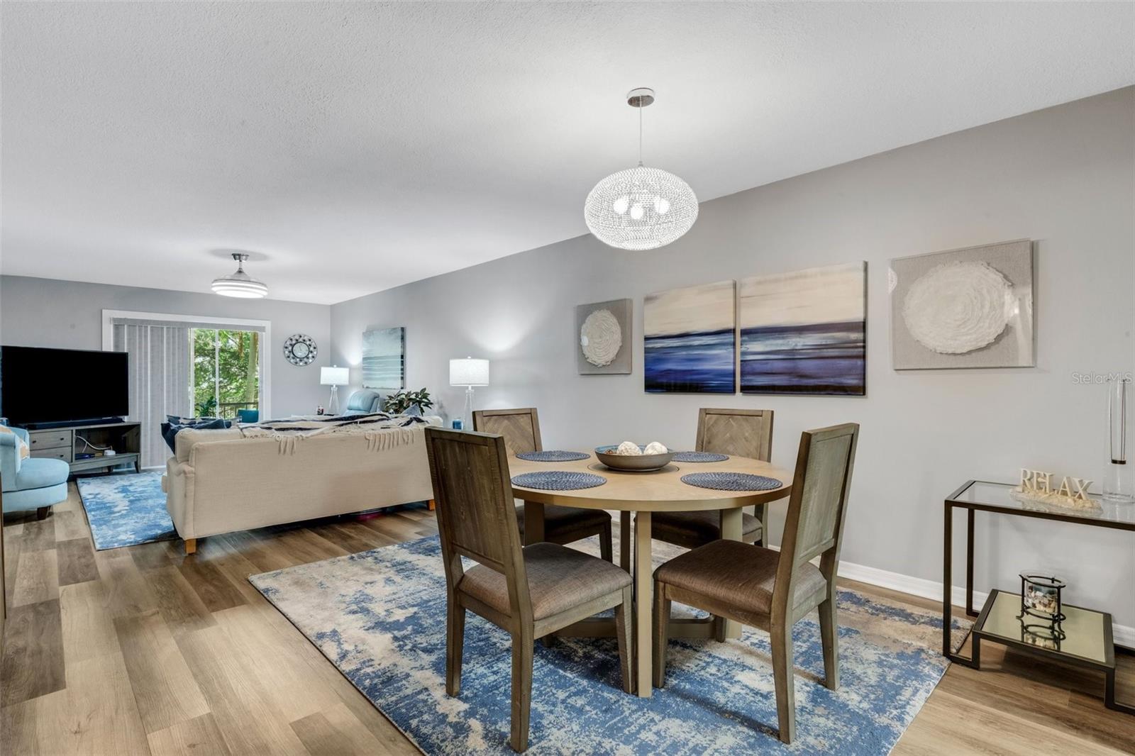 Image 3 of 37 For 3118 Lake Bayshore Drive O216
