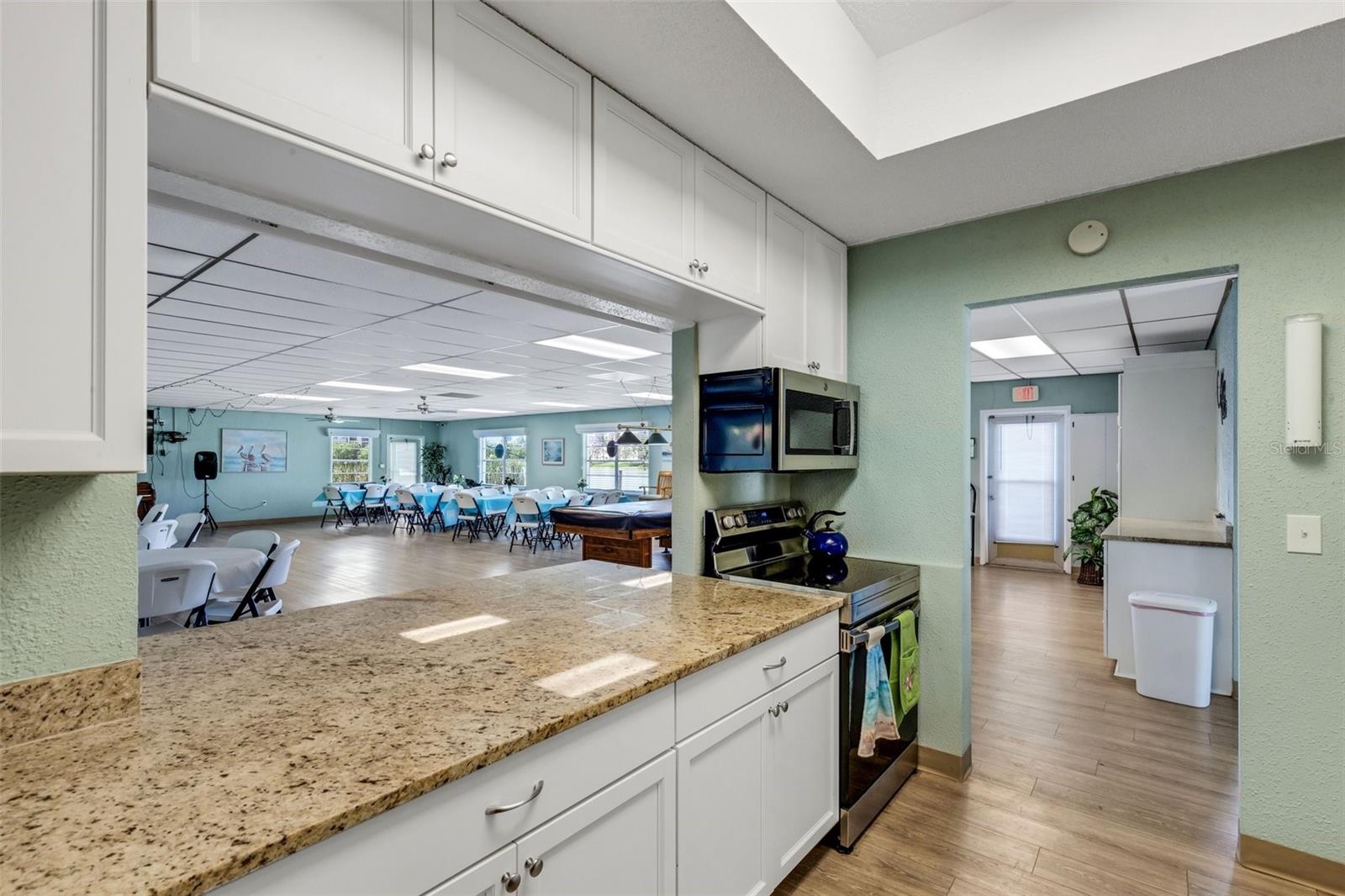 Image 32 of 37 For 3118 Lake Bayshore Drive O216