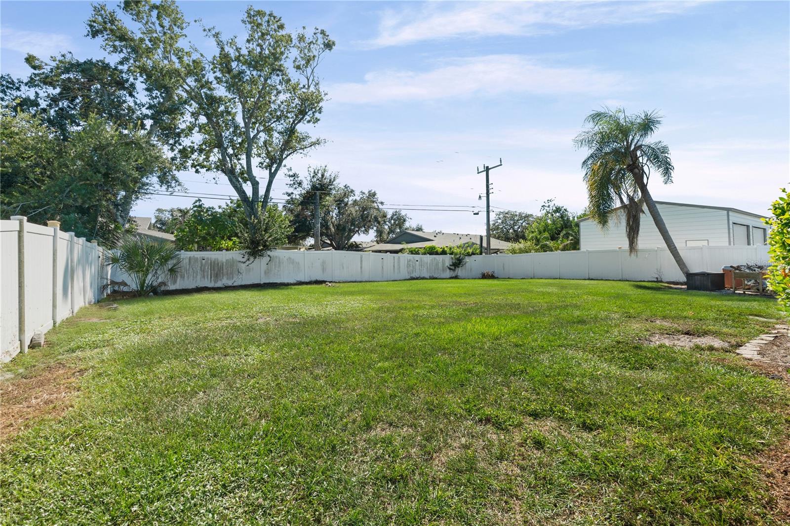 Image 23 of 38 For 2707 27th Avenue Drive W