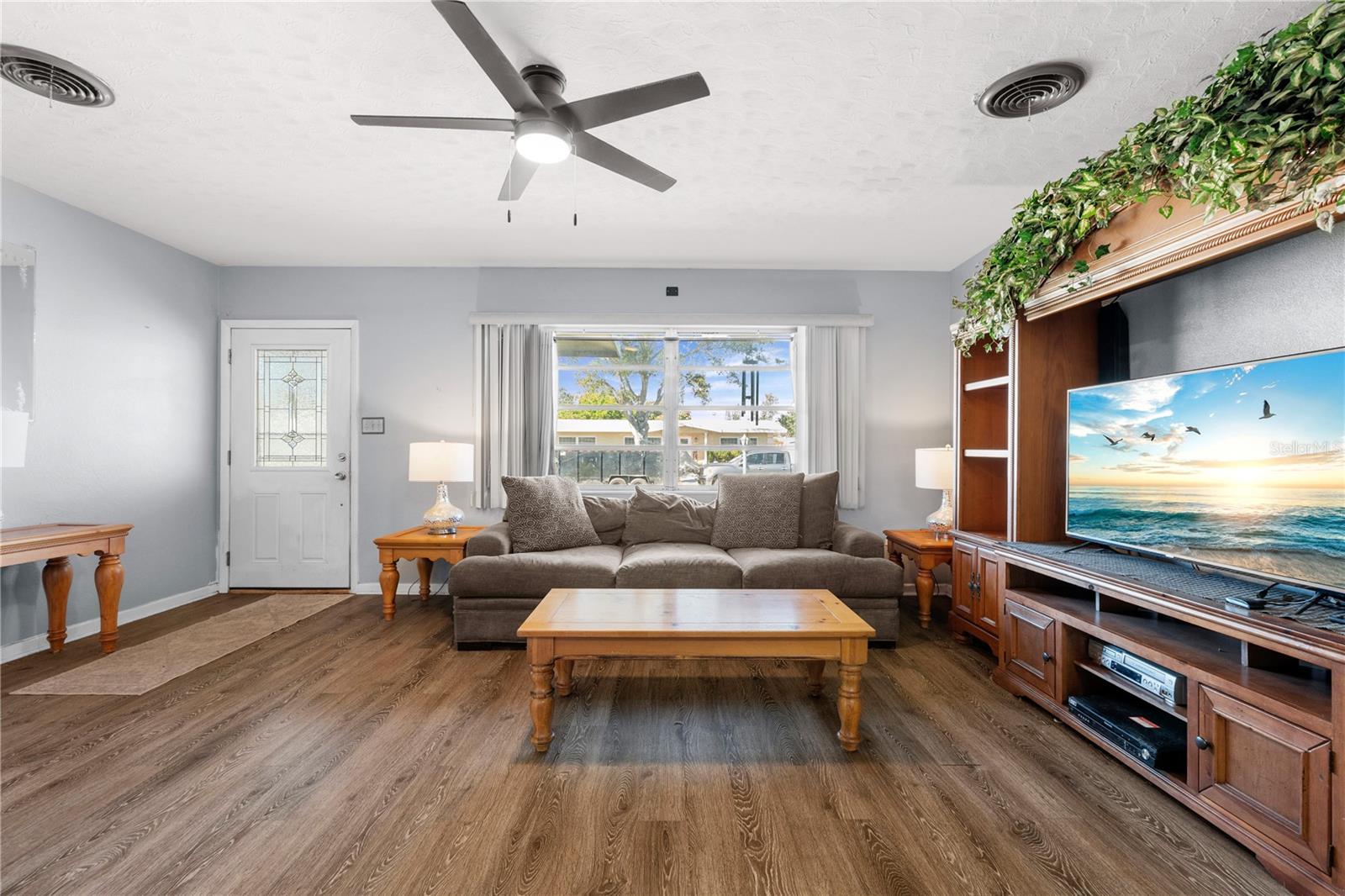 Image 7 of 38 For 2707 27th Avenue Drive W