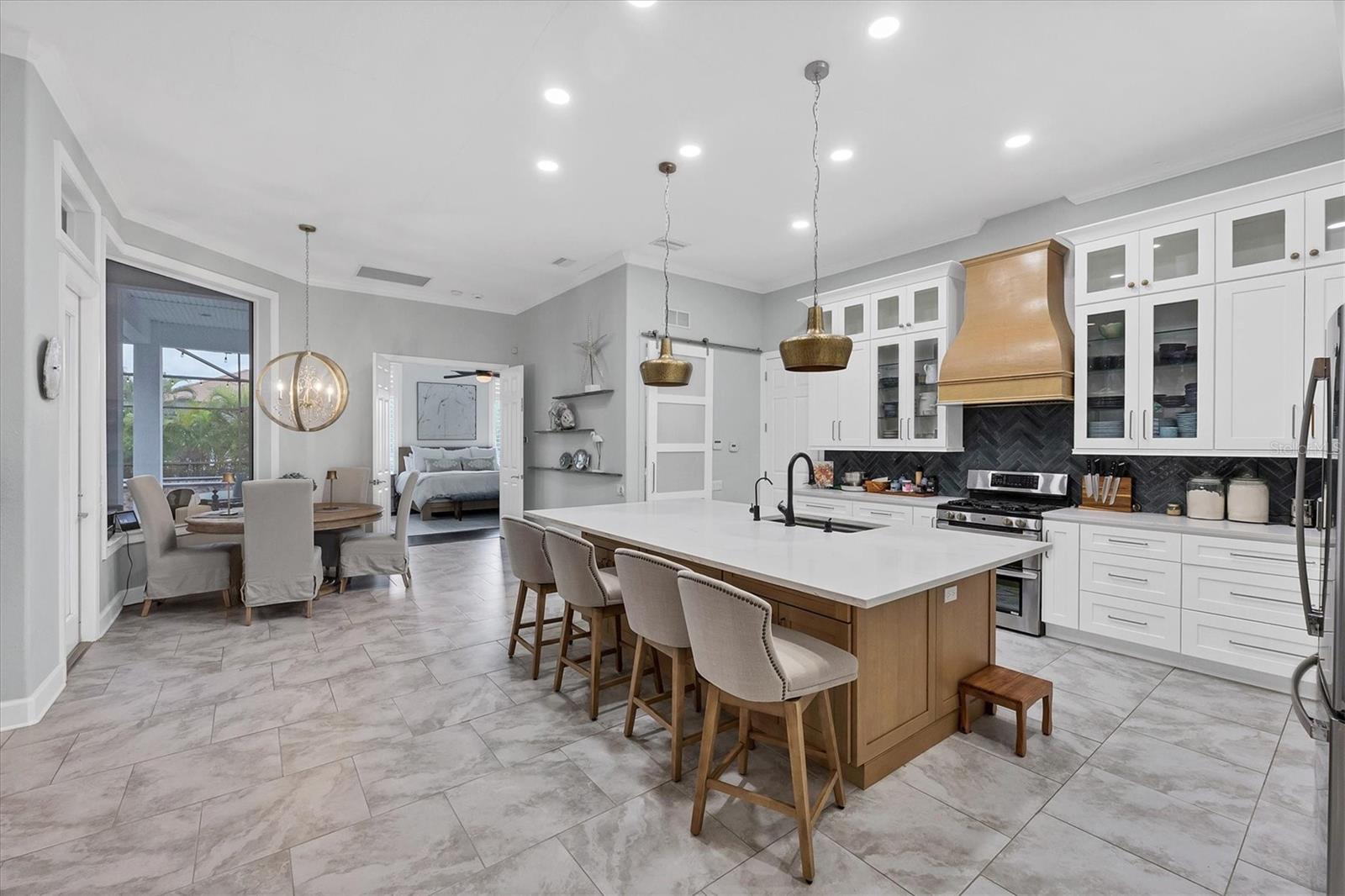 Image 10 of 47 For 4737 Mainsail Drive