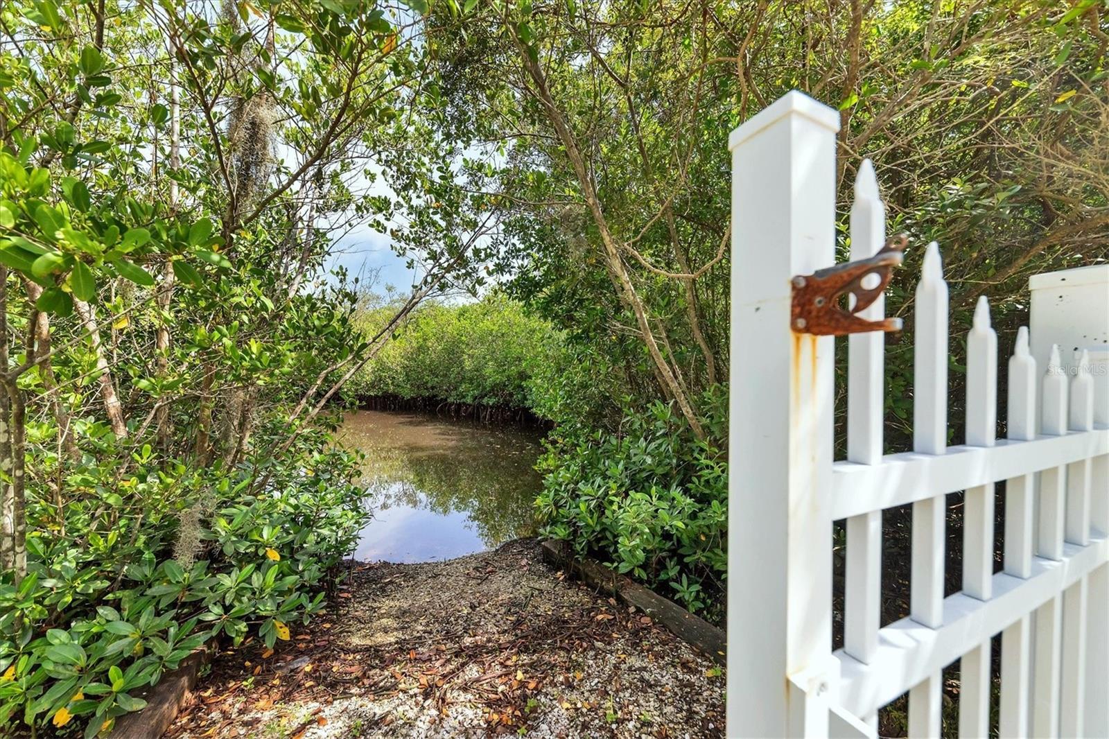 Image 40 of 47 For 4737 Mainsail Drive