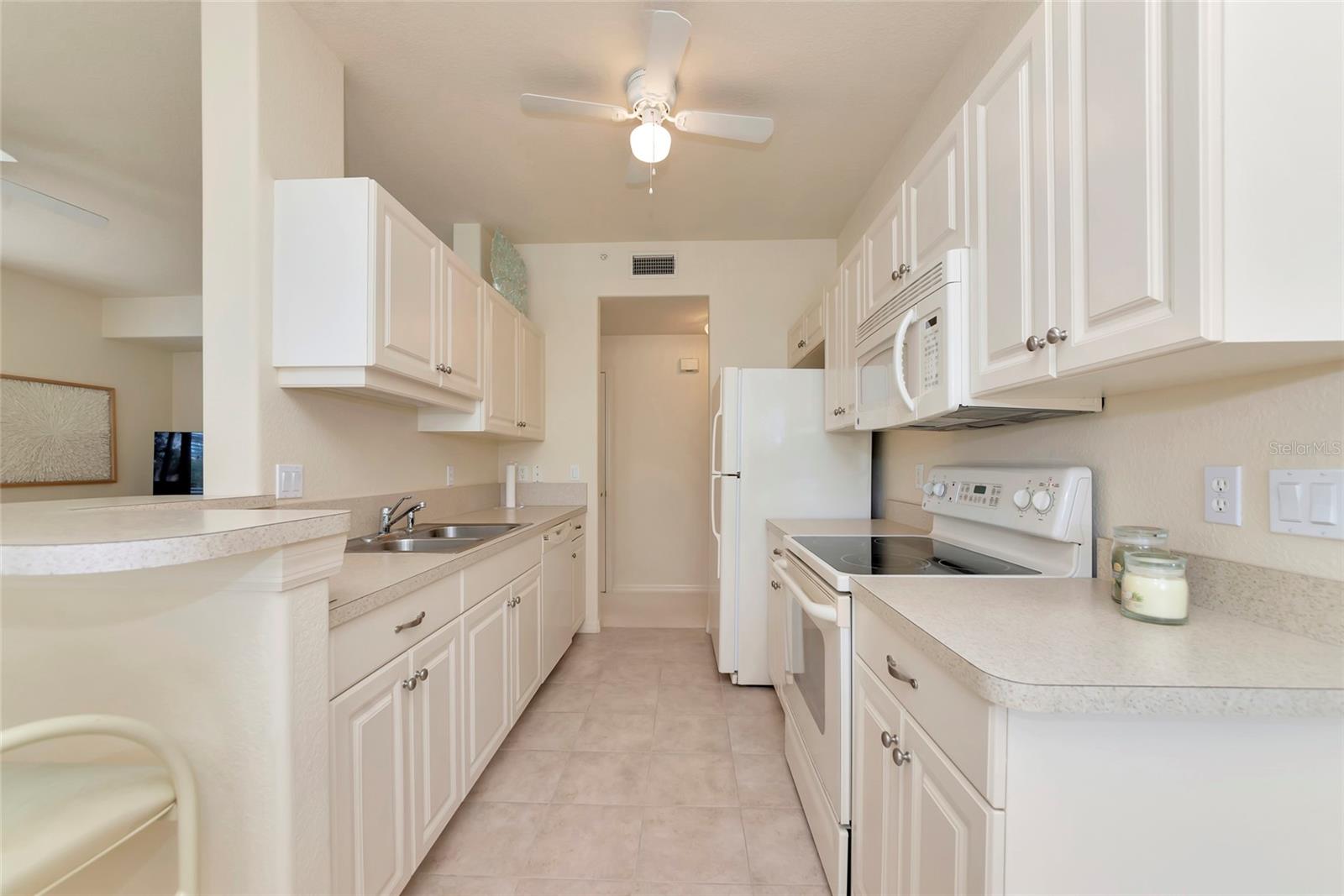 Image 13 of 54 For 4254 Vicenza Drive B