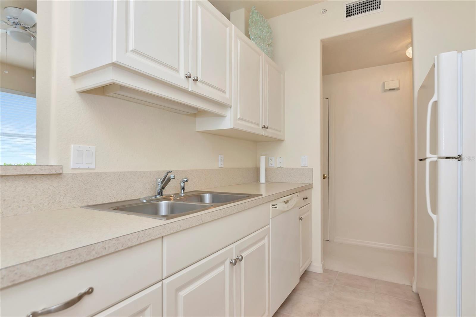 Image 15 of 54 For 4254 Vicenza Drive B