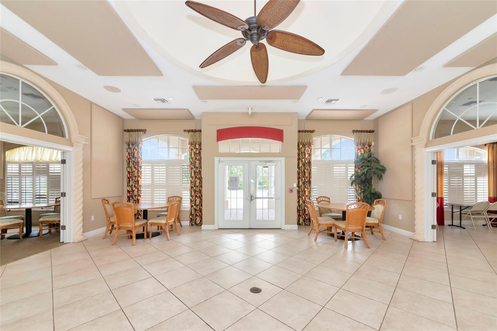 Image 44 of 54 For 4254 Vicenza Drive B
