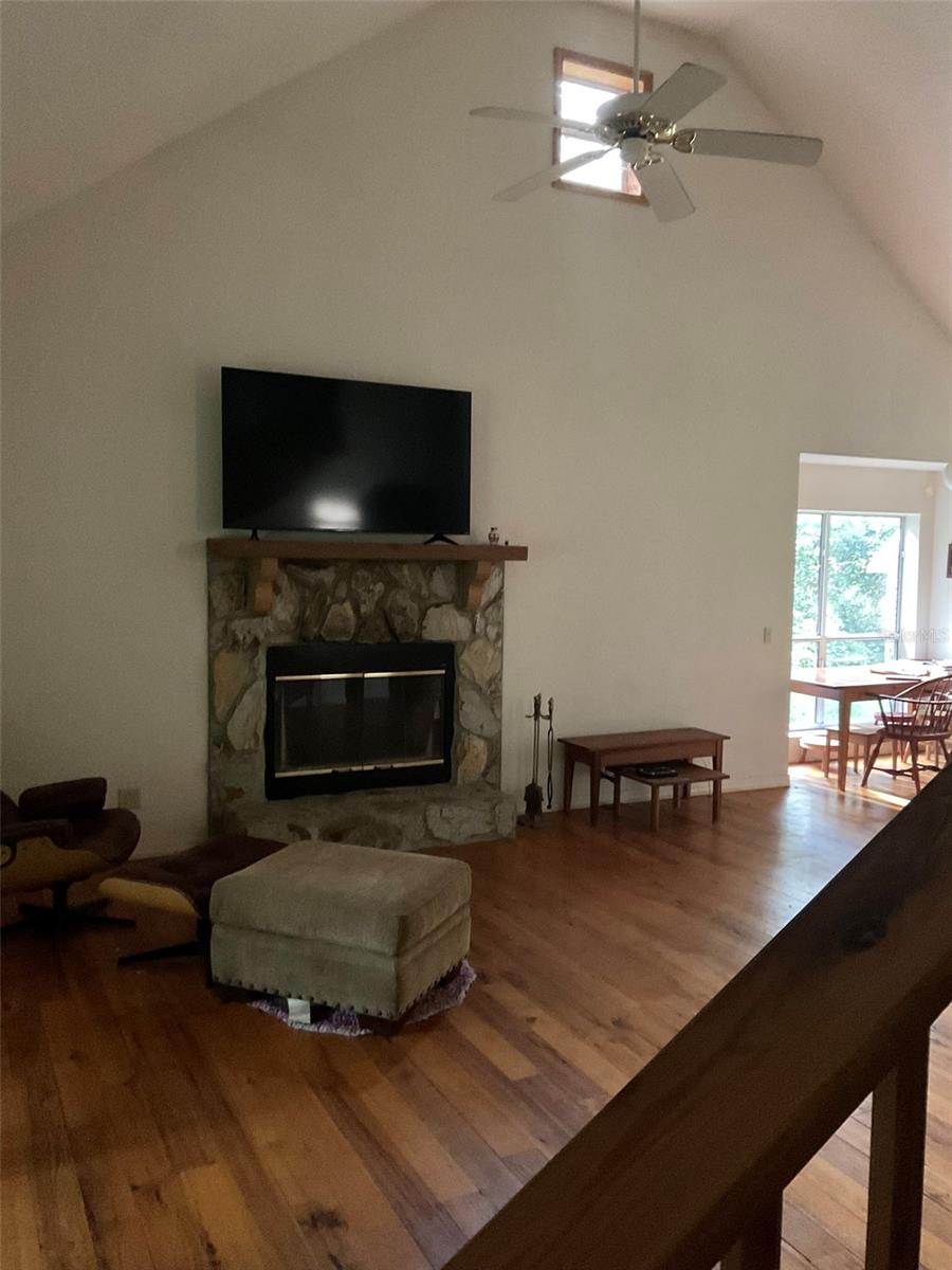 Image 11 of 19 For 380 125th Avenue