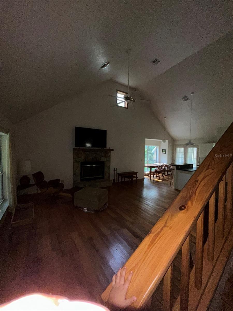 Image 12 of 19 For 380 125th Avenue