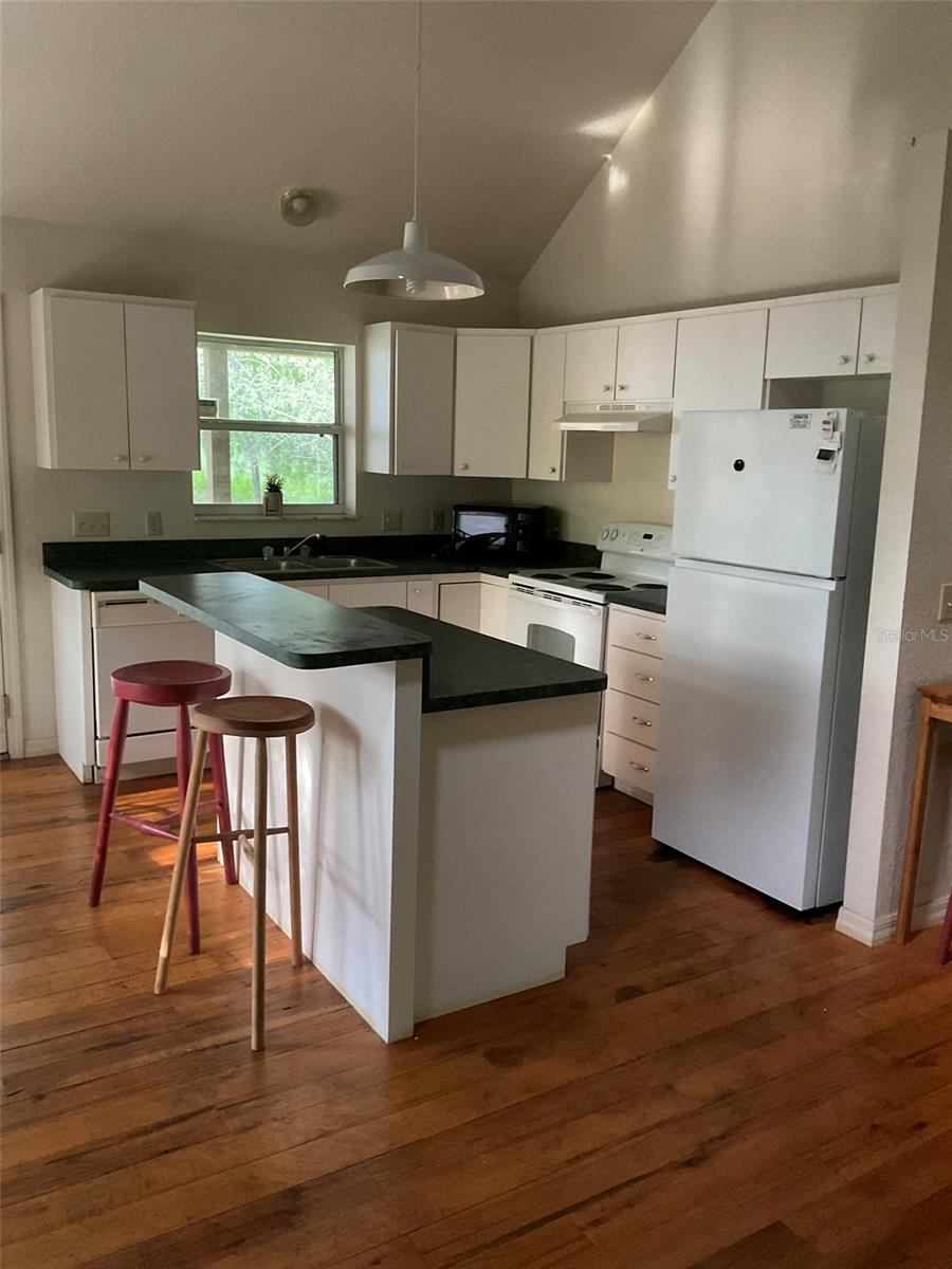 Image 5 of 19 For 380 125th Avenue