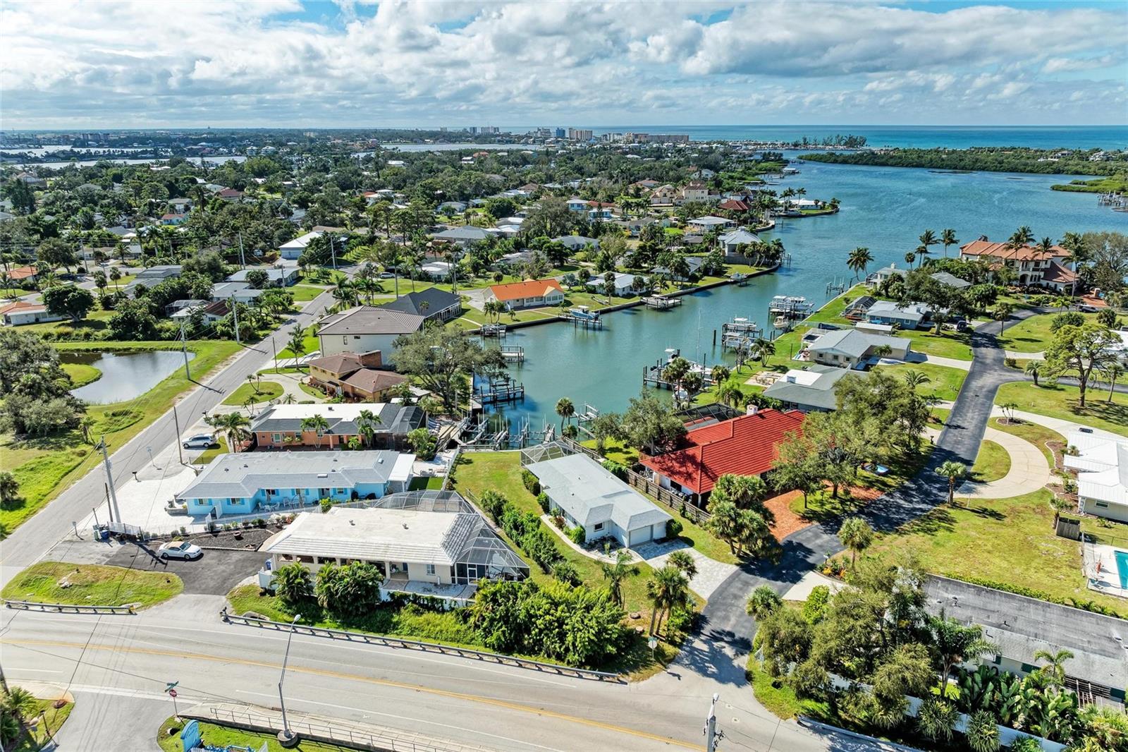 Image 10 of 99 For 136 Bayview Drive