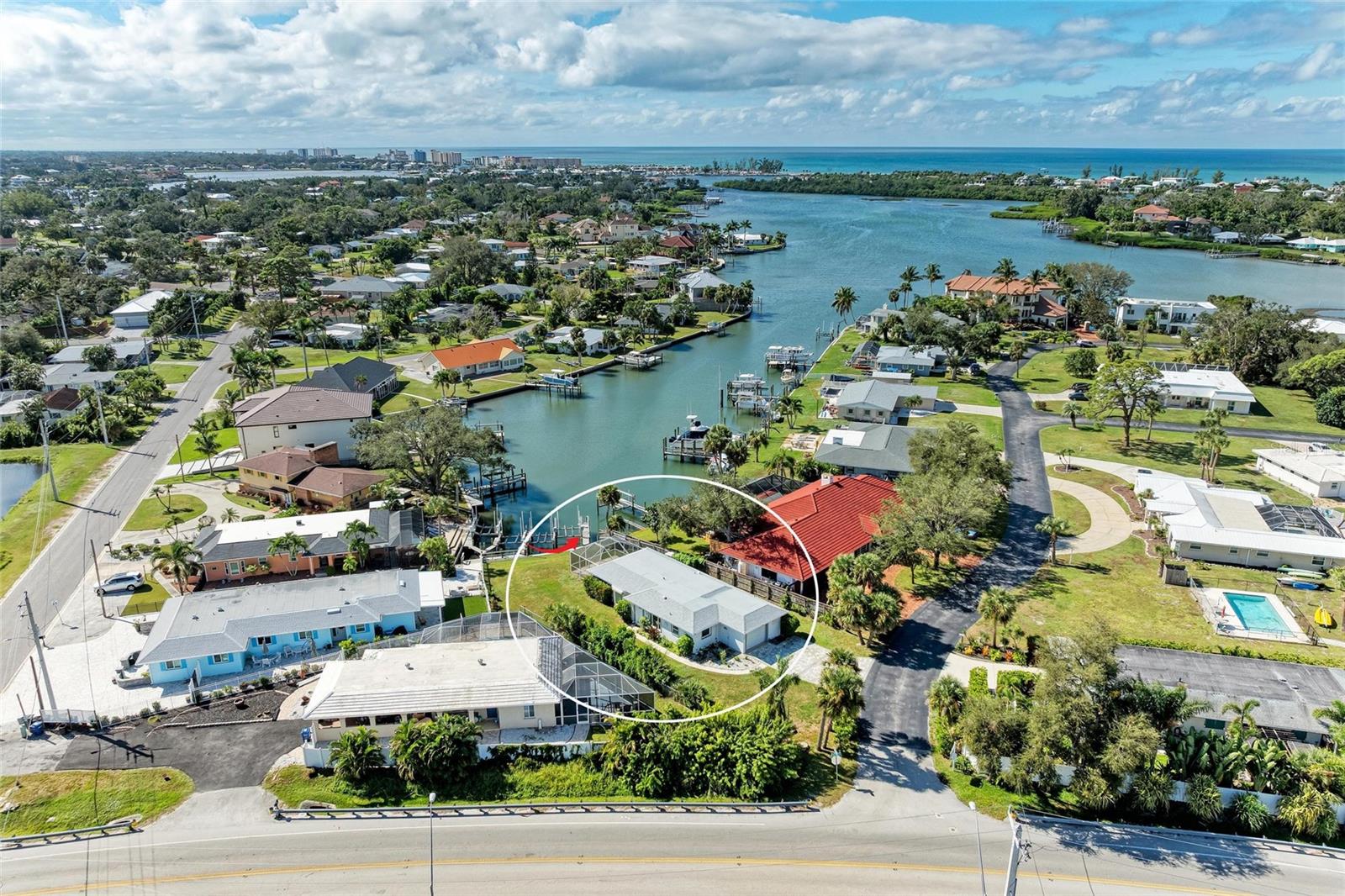 Image 12 of 99 For 136 Bayview Drive