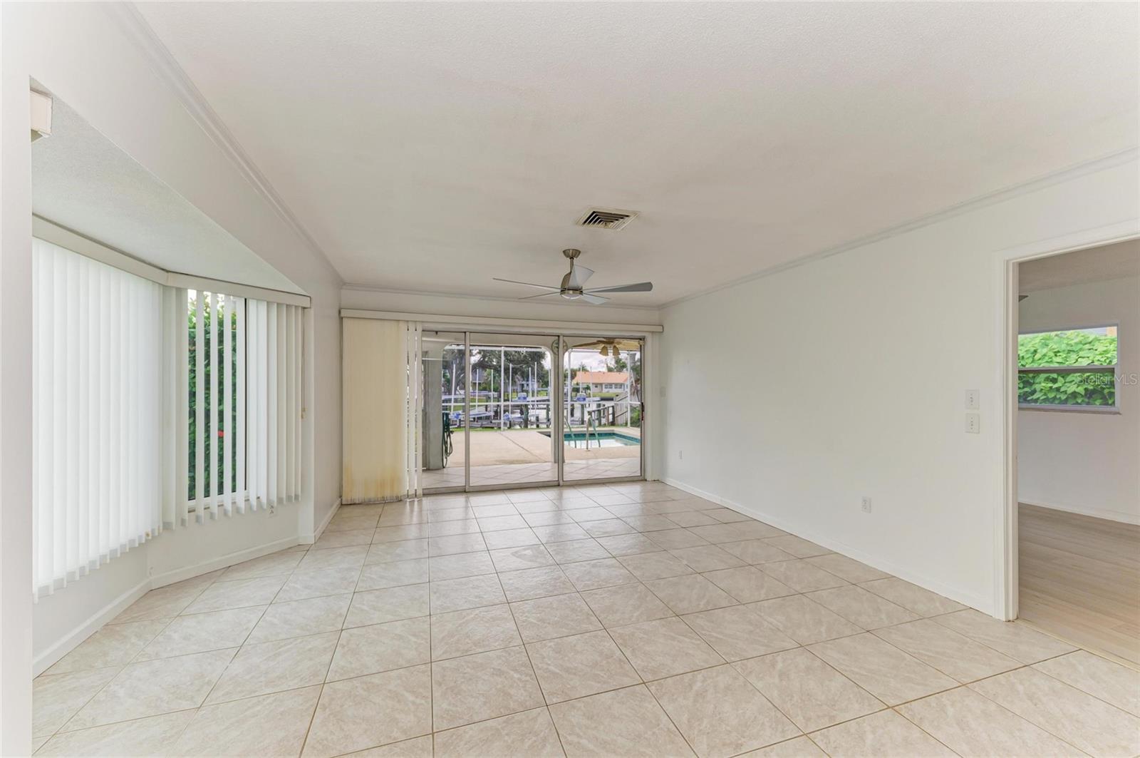 Image 28 of 99 For 136 Bayview Drive