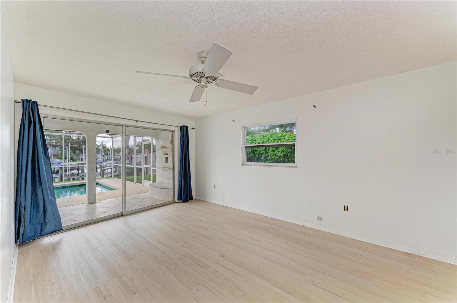 Image 33 of 99 For 136 Bayview Drive