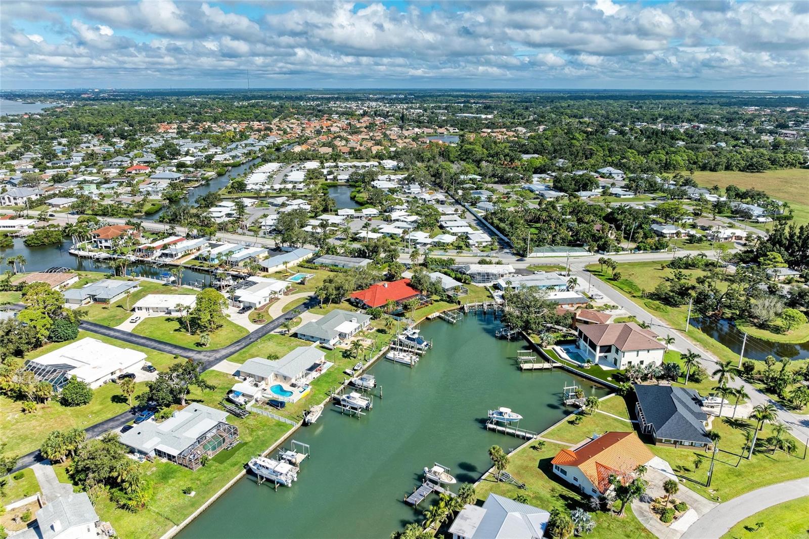 Image 6 of 99 For 136 Bayview Drive