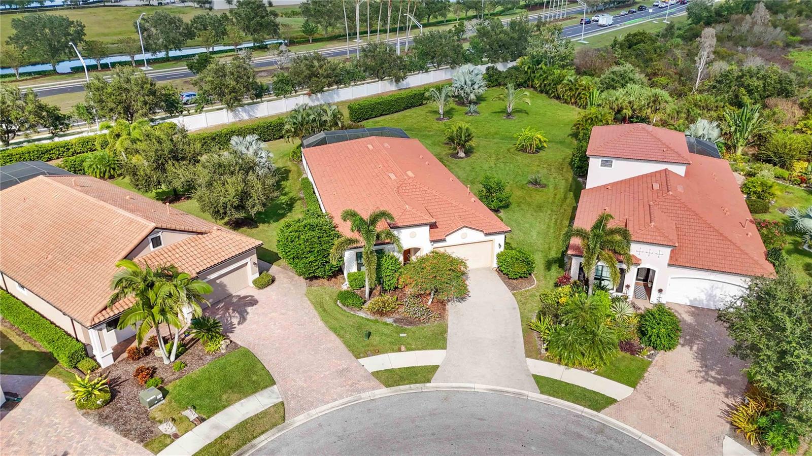 Image 53 of 66 For 10656 Glencorse Terrace