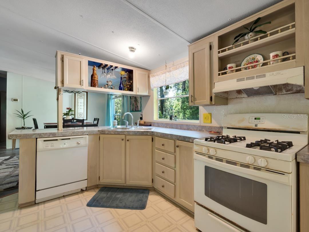 Image 8 of 27 For 4053 63rd Avenue