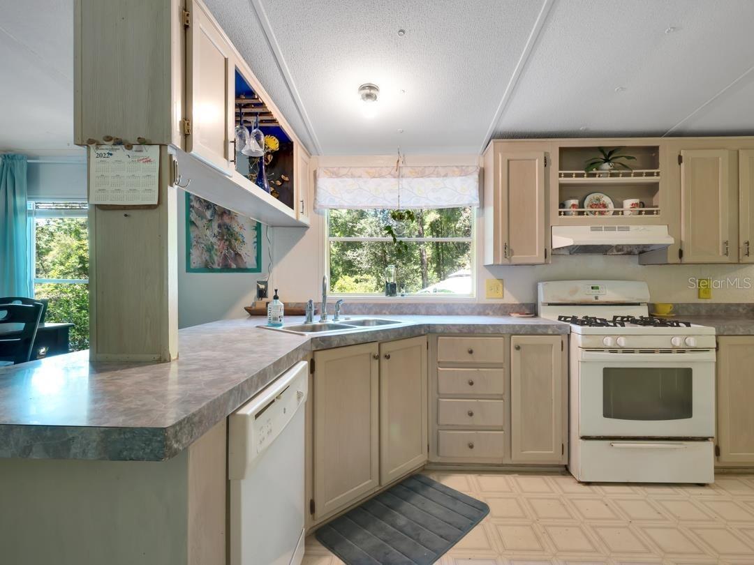 Image 9 of 27 For 4053 63rd Avenue