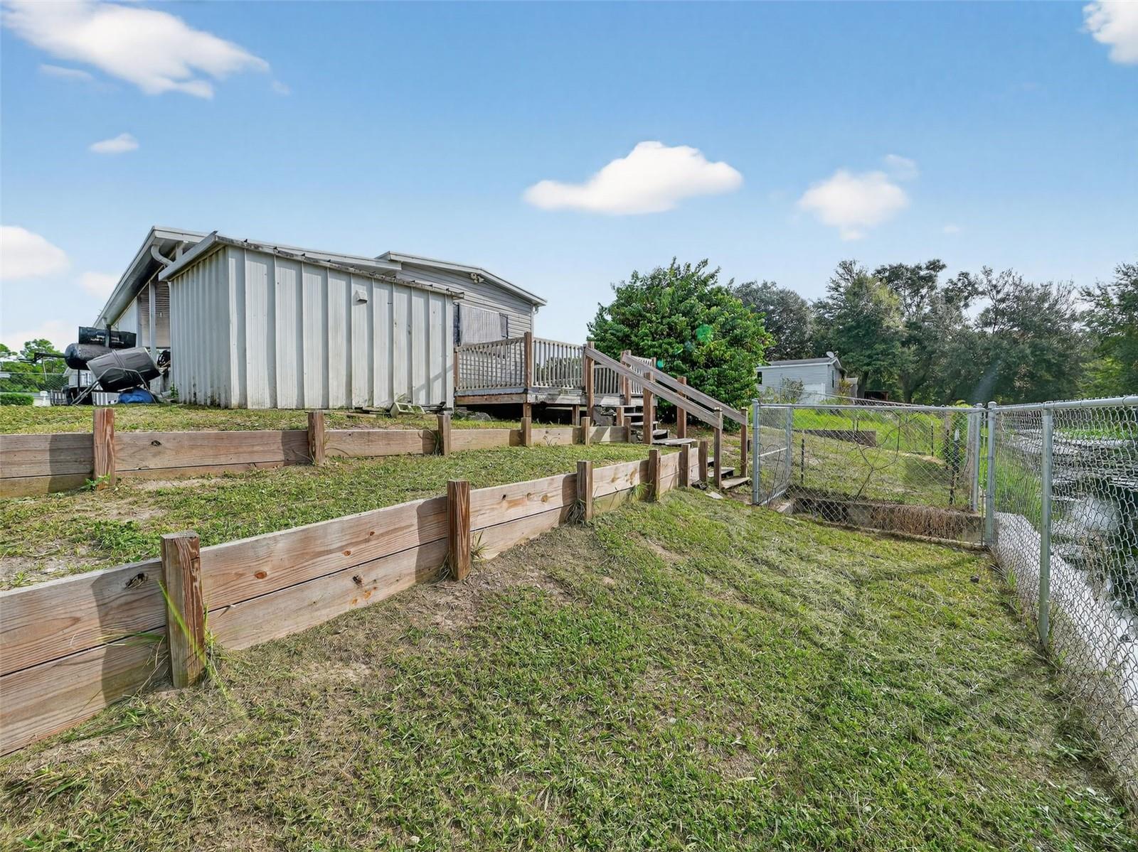 Image 5 of 17 For 358 Caloosa Court