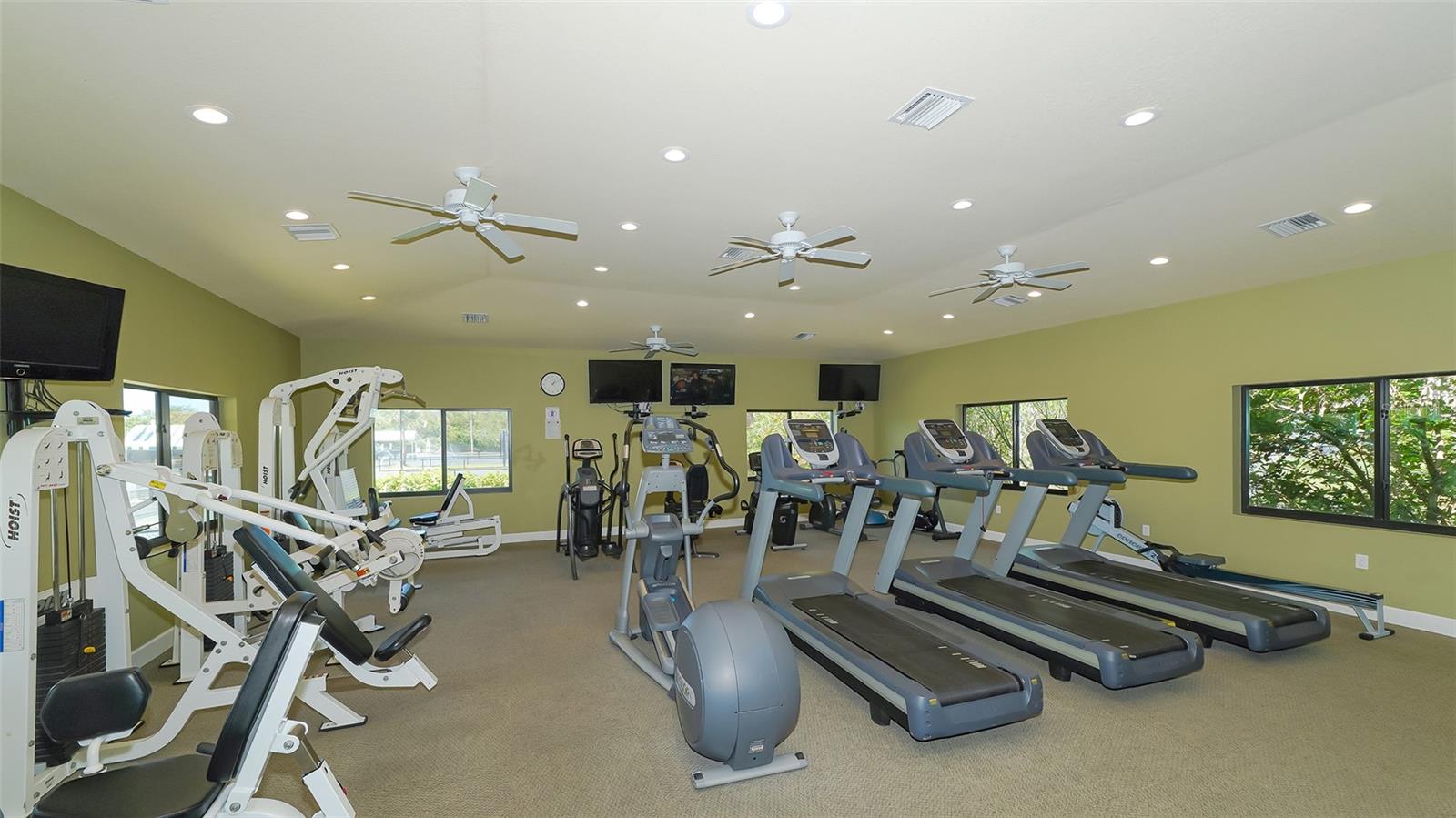 Image 44 of 68 For 1603 Starling Drive 101