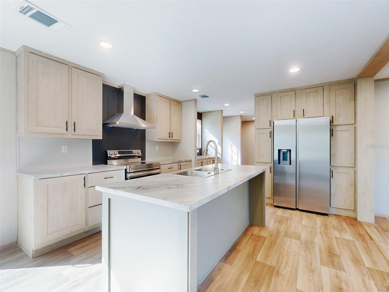 Image 13 of 67 For 660 131 Avenue