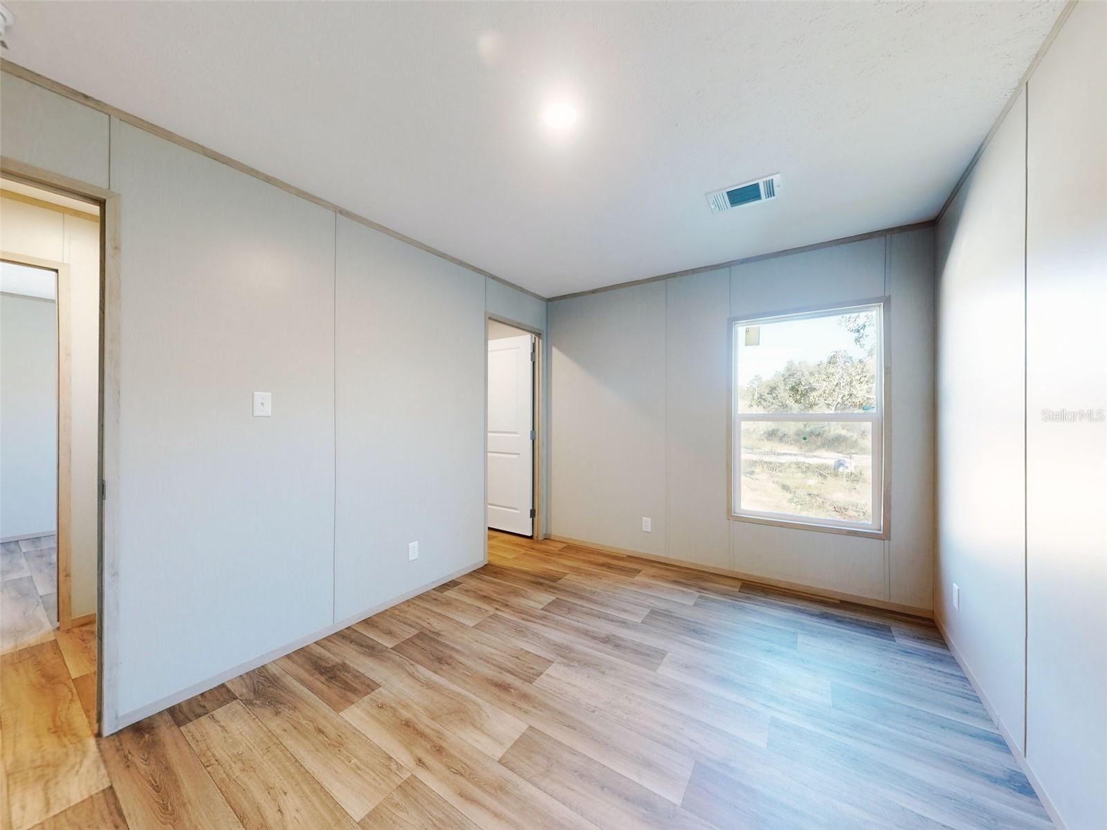 Image 21 of 67 For 660 131 Avenue