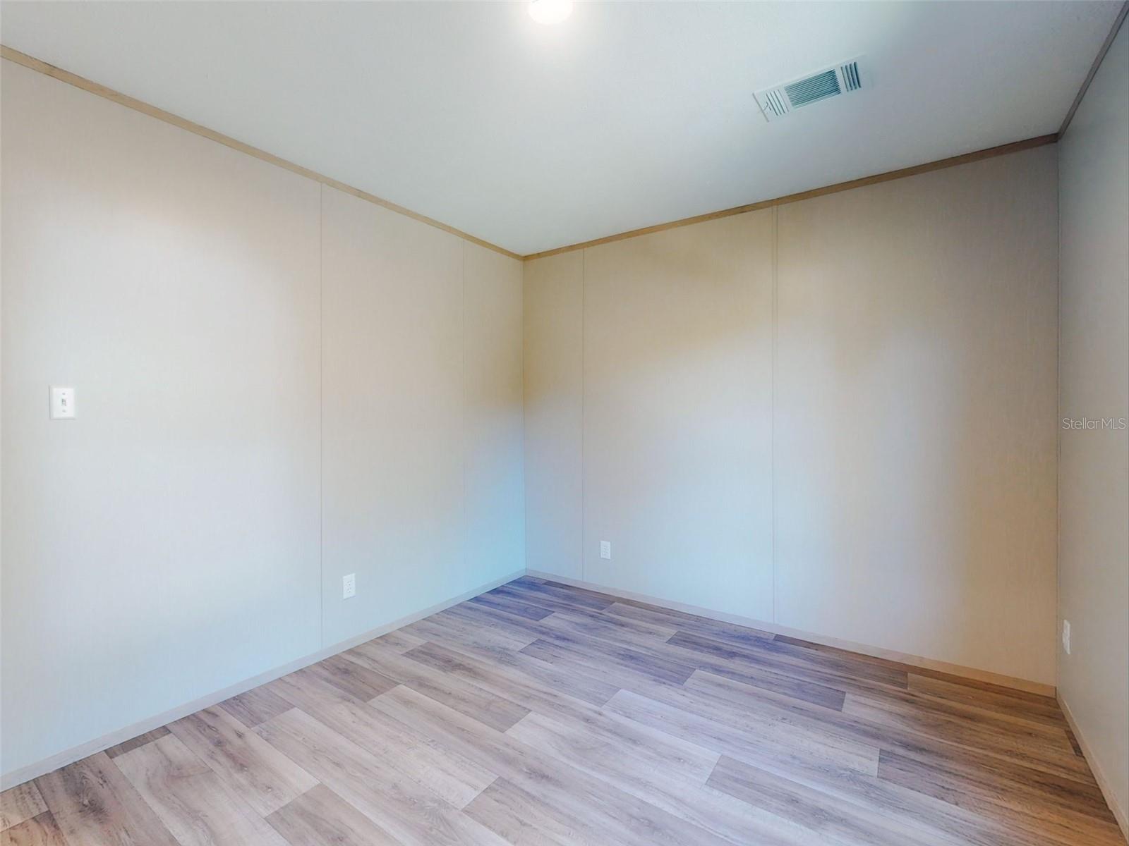 Image 32 of 67 For 660 131 Avenue