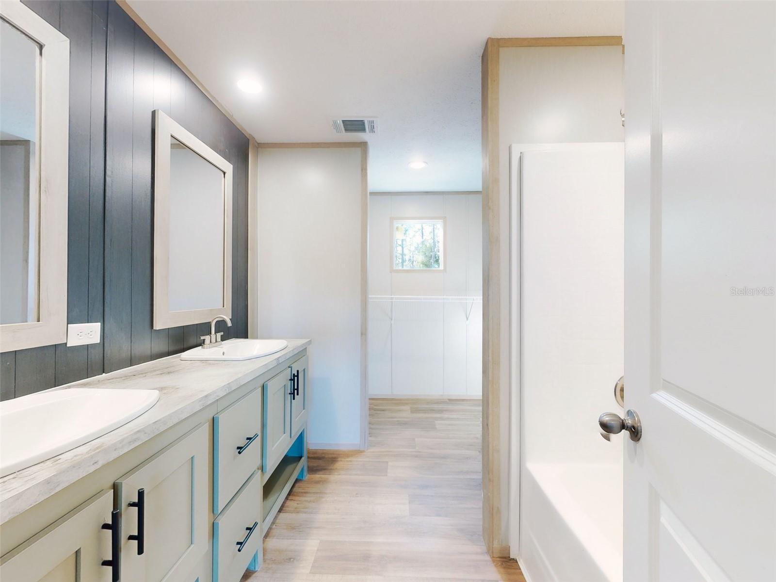 Image 34 of 67 For 660 131 Avenue