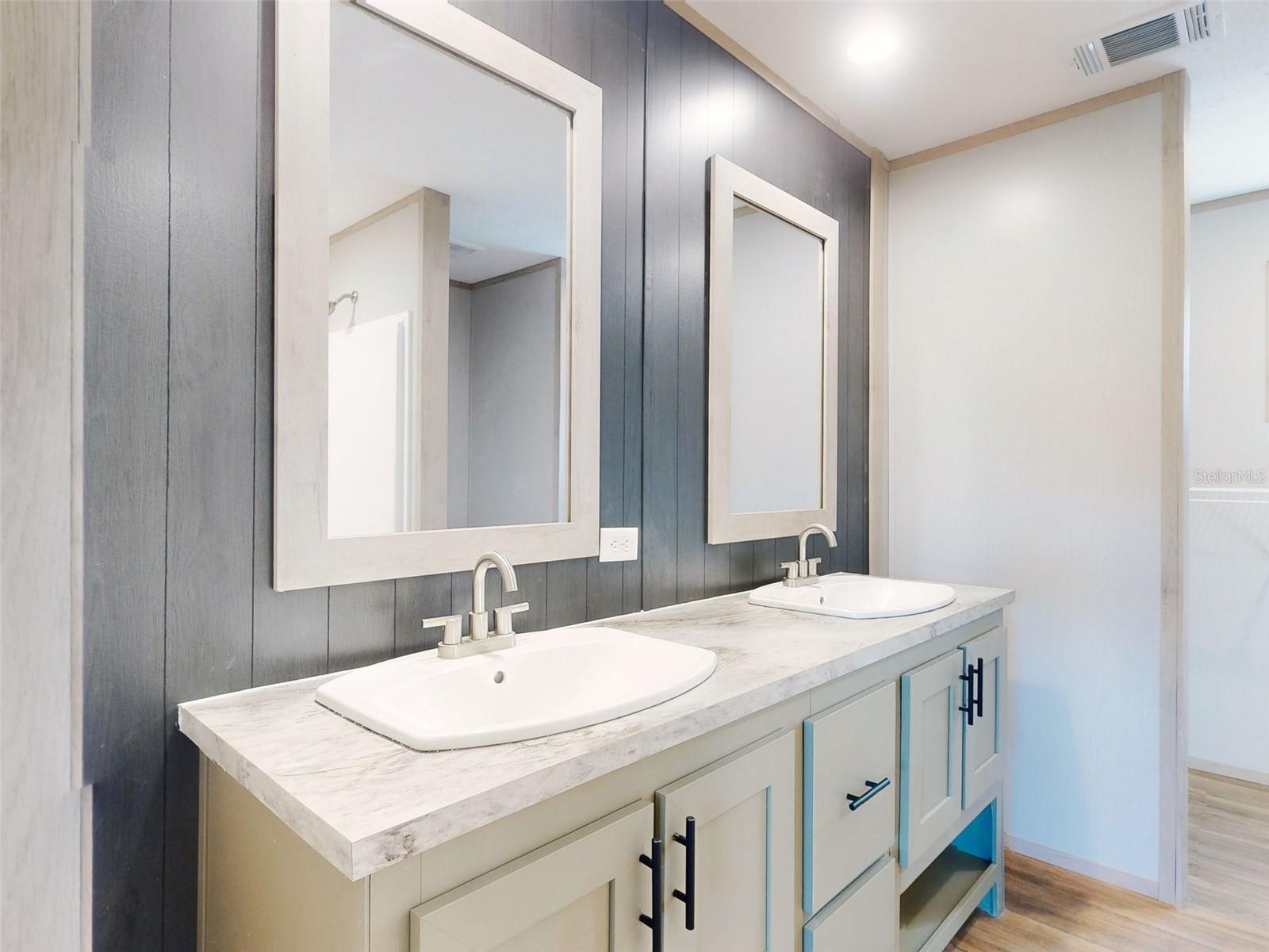 Image 35 of 67 For 660 131 Avenue