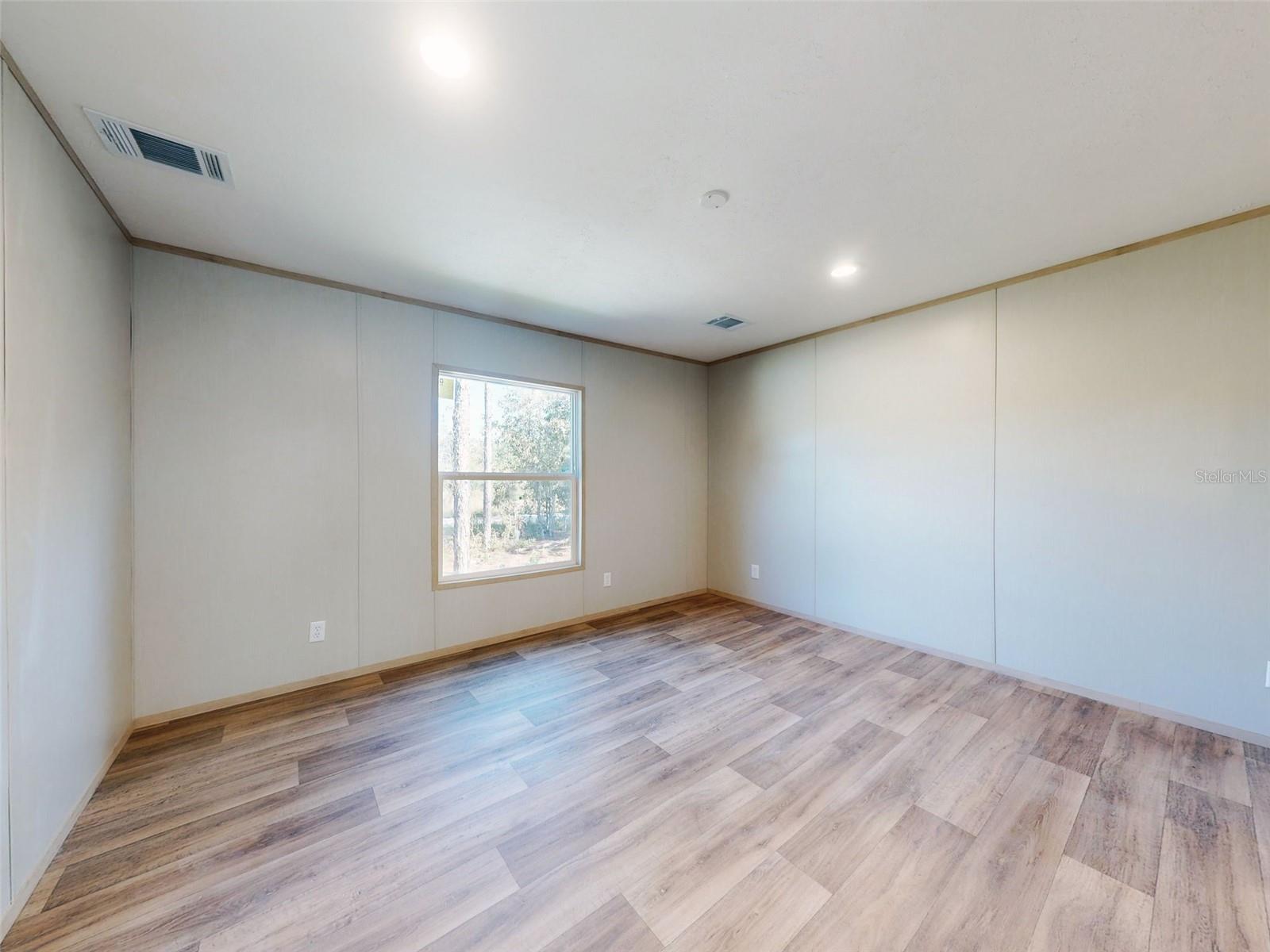 Image 39 of 67 For 660 131 Avenue