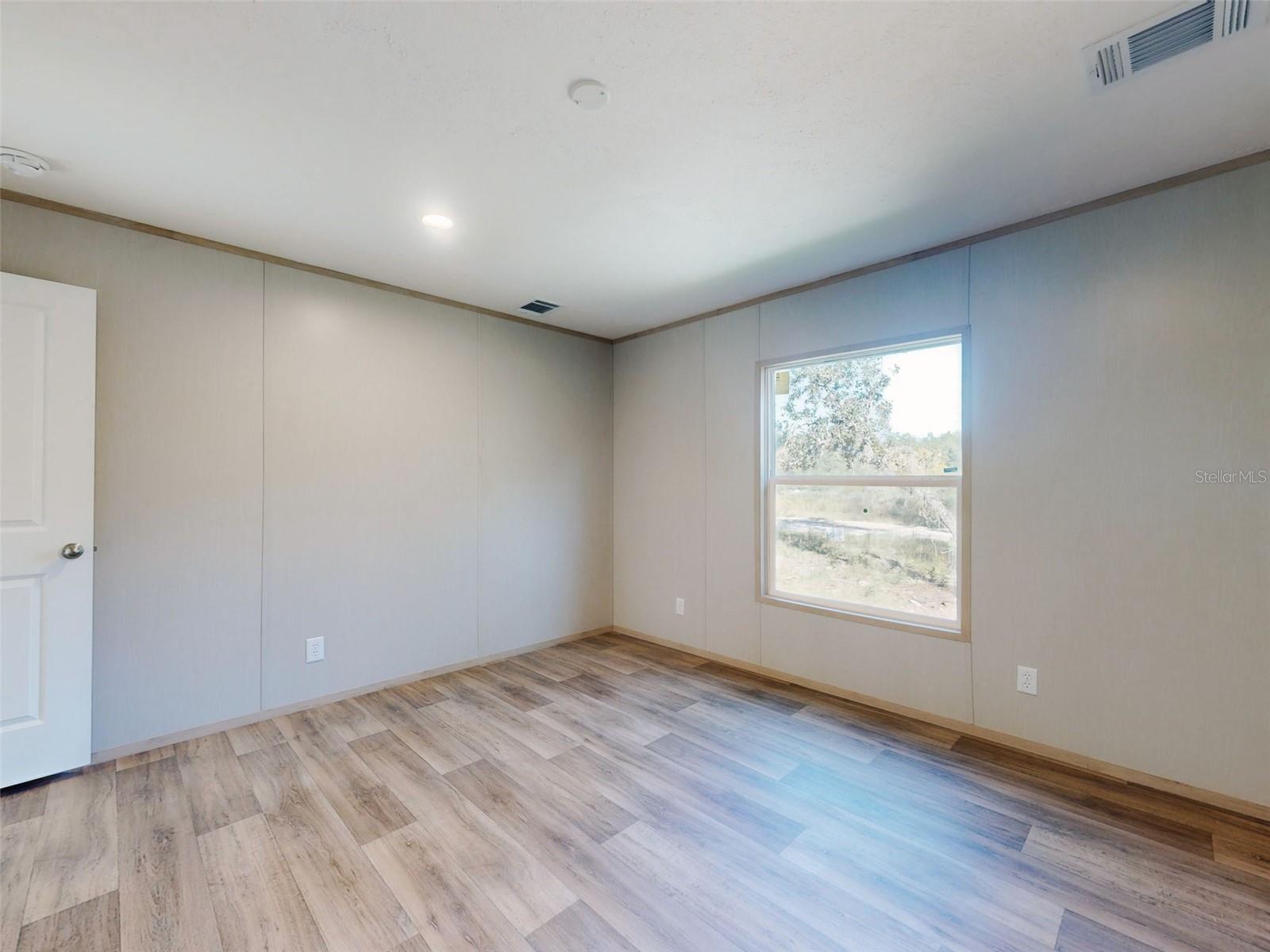 Image 41 of 67 For 660 131 Avenue