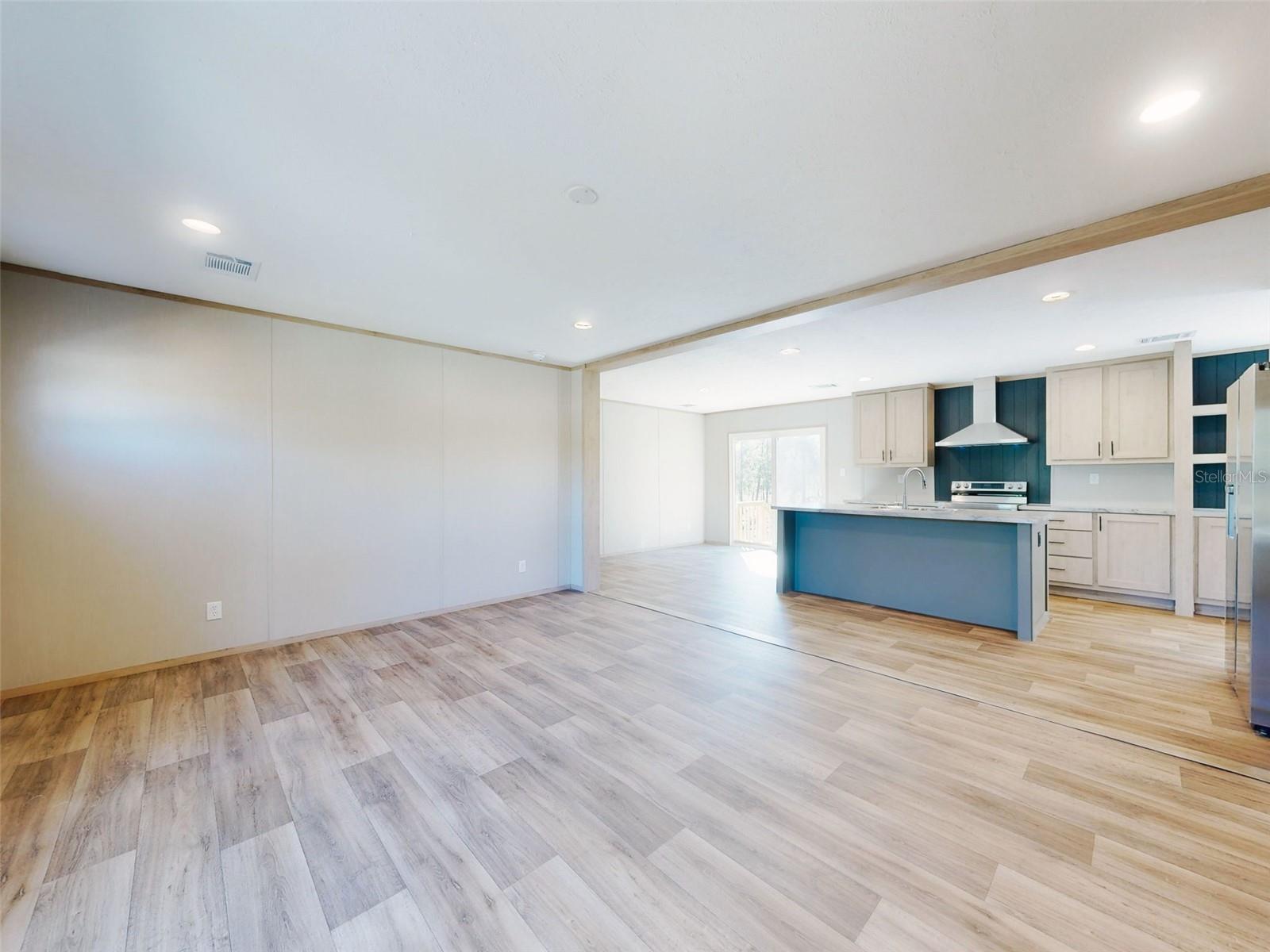 Image 7 of 67 For 660 131 Avenue