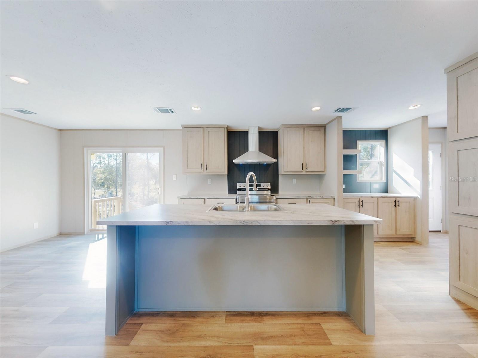 Image 8 of 67 For 660 131 Avenue