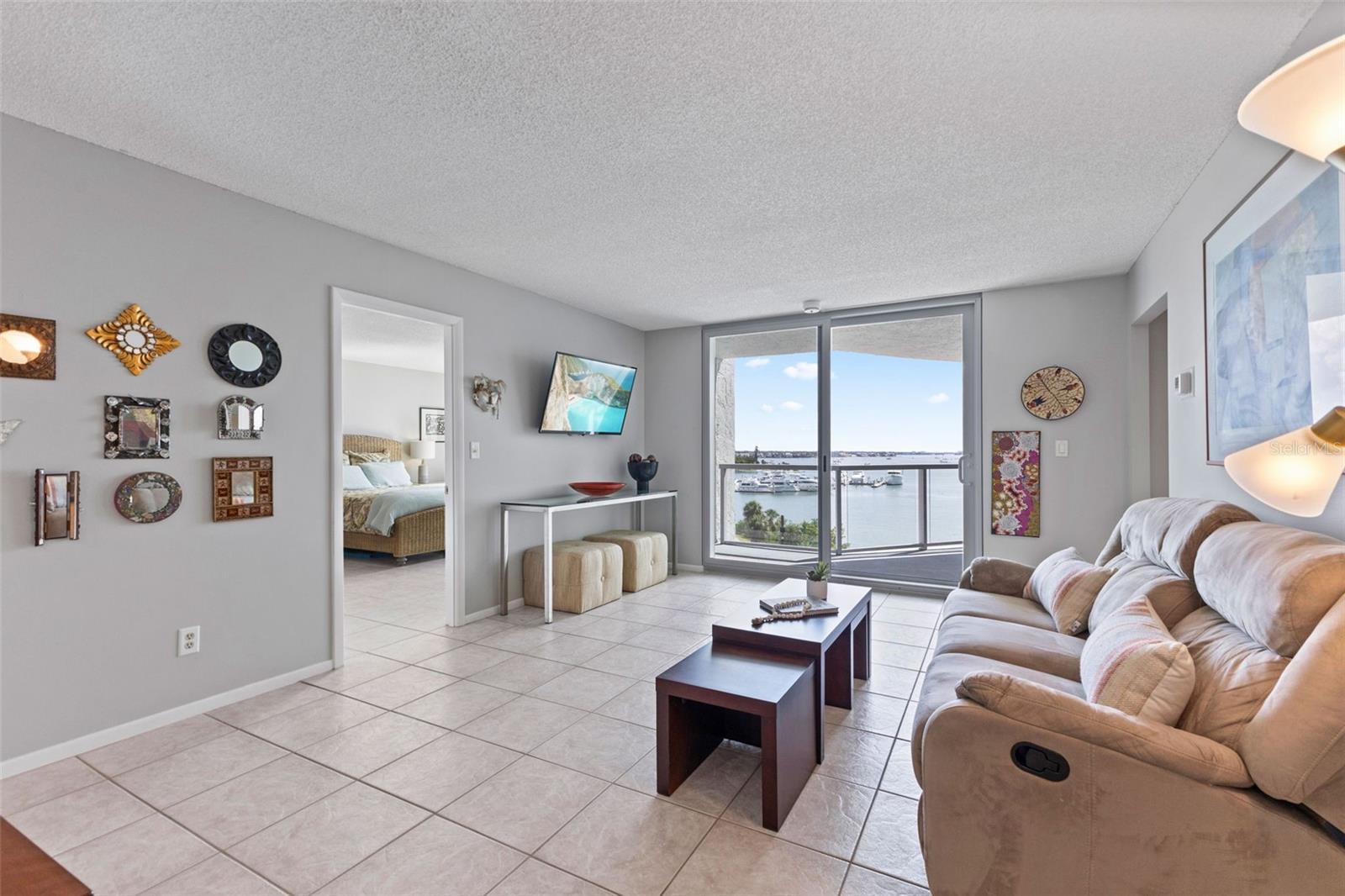 Image 15 of 62 For 1111 Gulfstream Avenue 6b