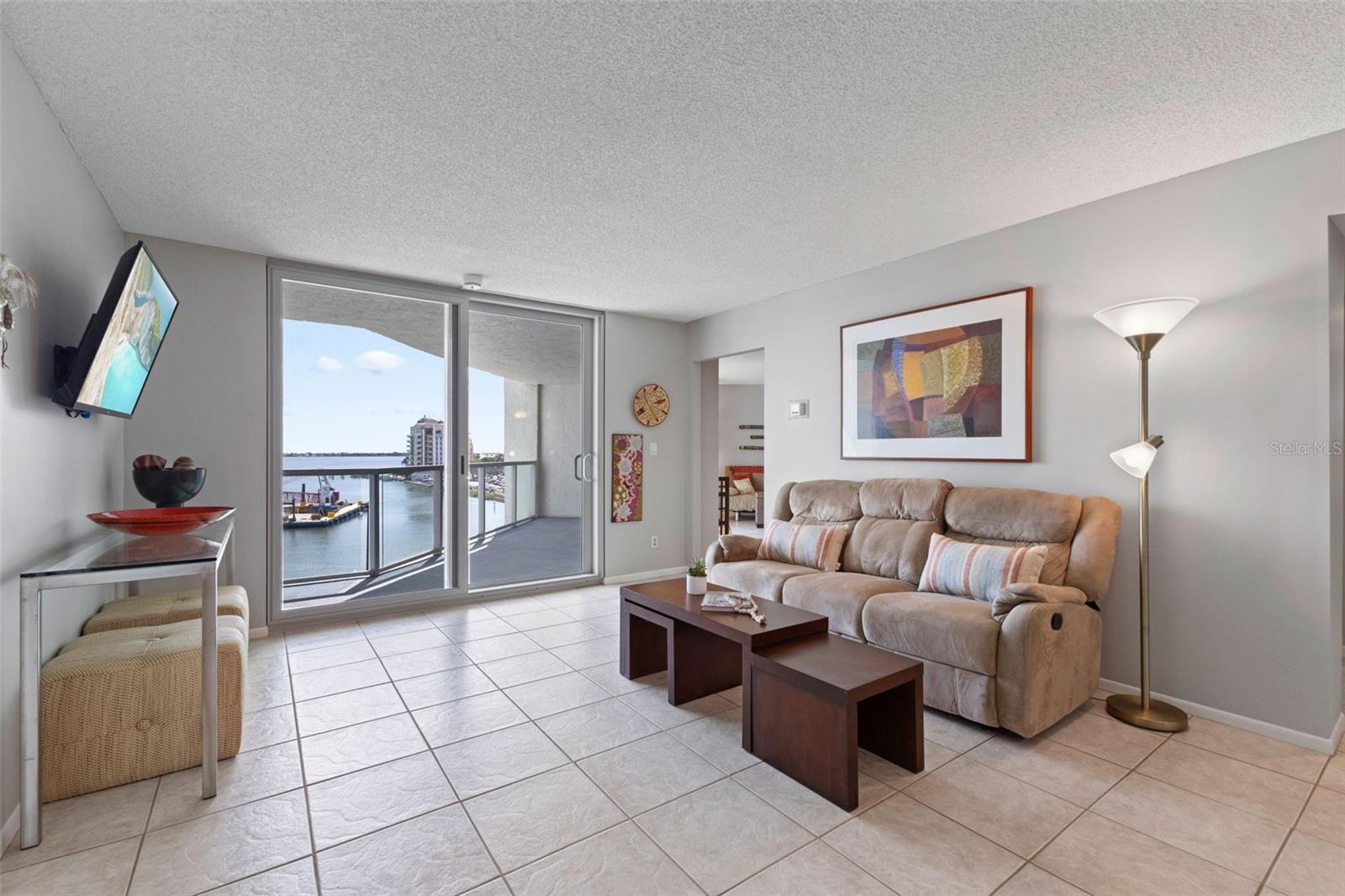 Image 16 of 62 For 1111 Gulfstream Avenue 6b