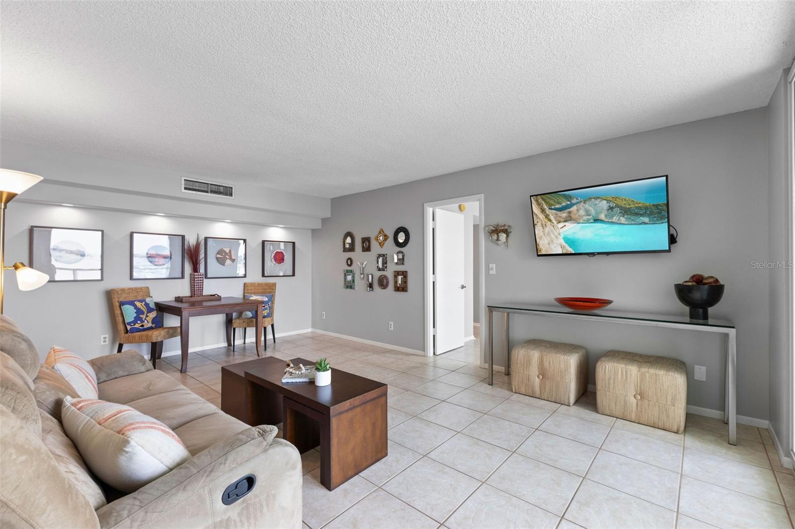 Image 17 of 62 For 1111 Gulfstream Avenue 6b