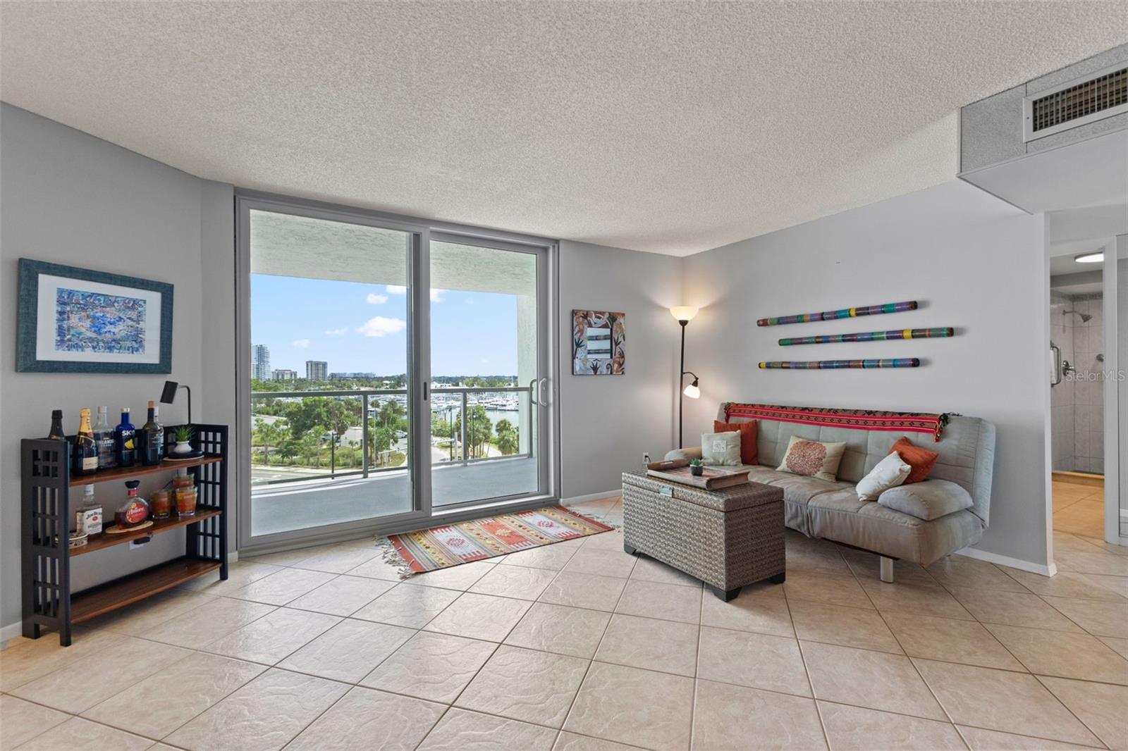 Image 20 of 62 For 1111 Gulfstream Avenue 6b