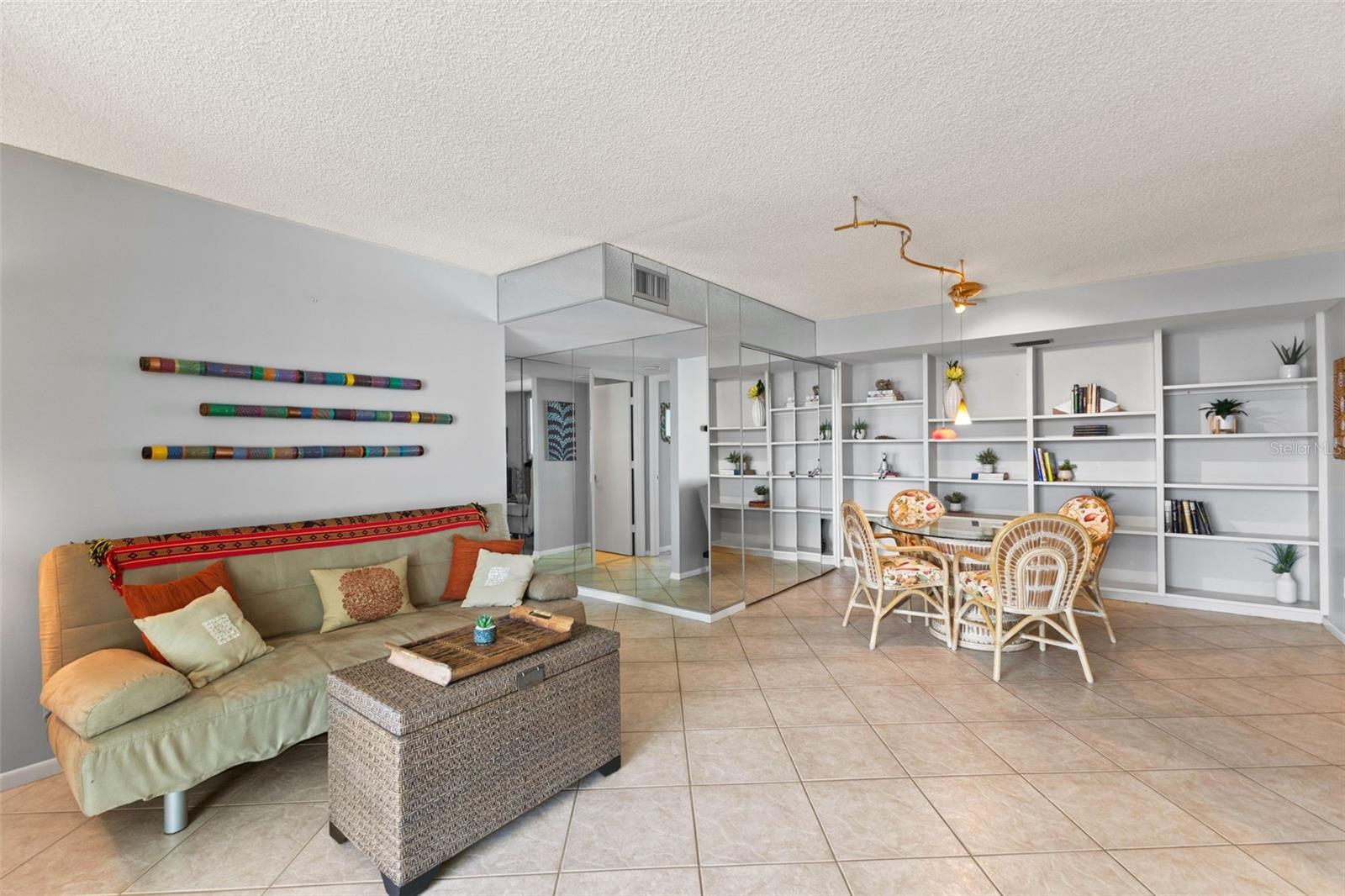 Image 22 of 62 For 1111 Gulfstream Avenue 6b