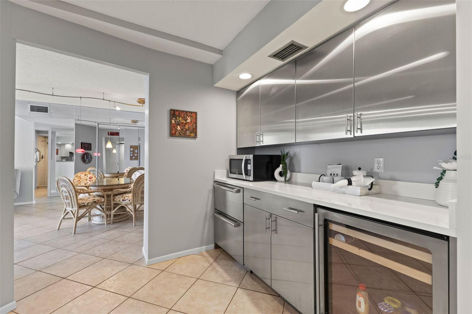 Image 25 of 62 For 1111 Gulfstream Avenue 6b