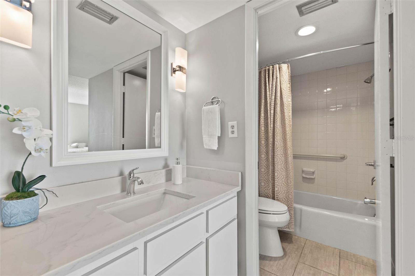 Image 30 of 62 For 1111 Gulfstream Avenue 6b