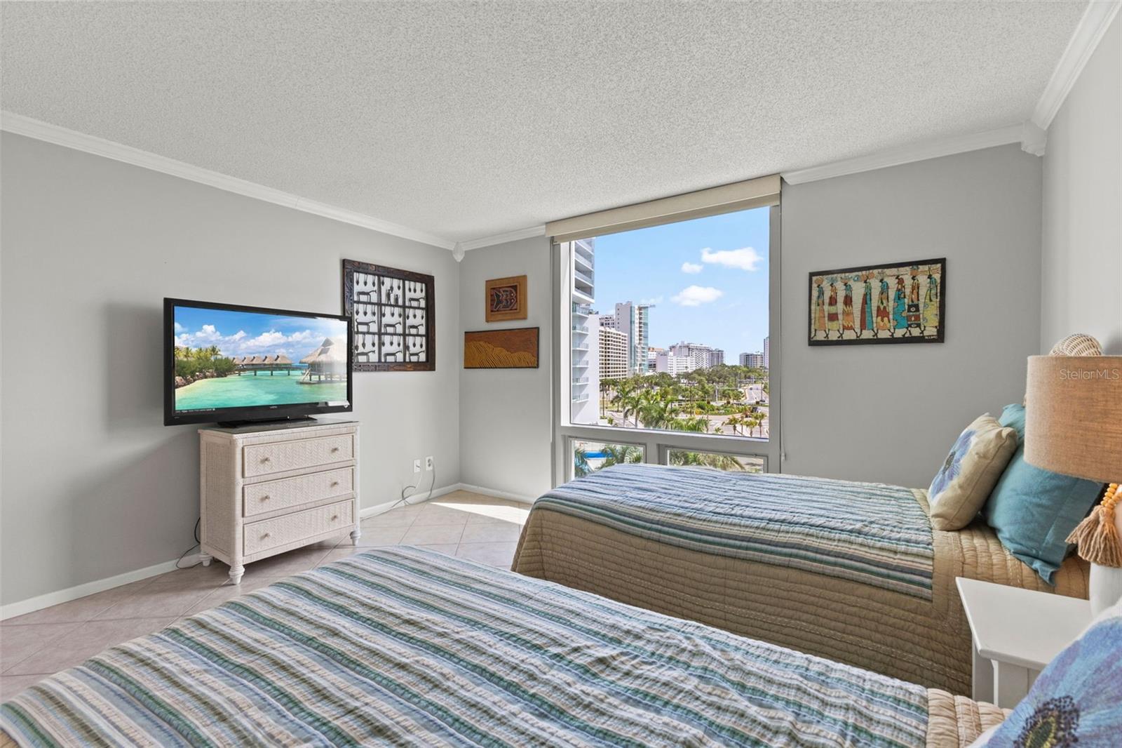 Image 33 of 62 For 1111 Gulfstream Avenue 6b